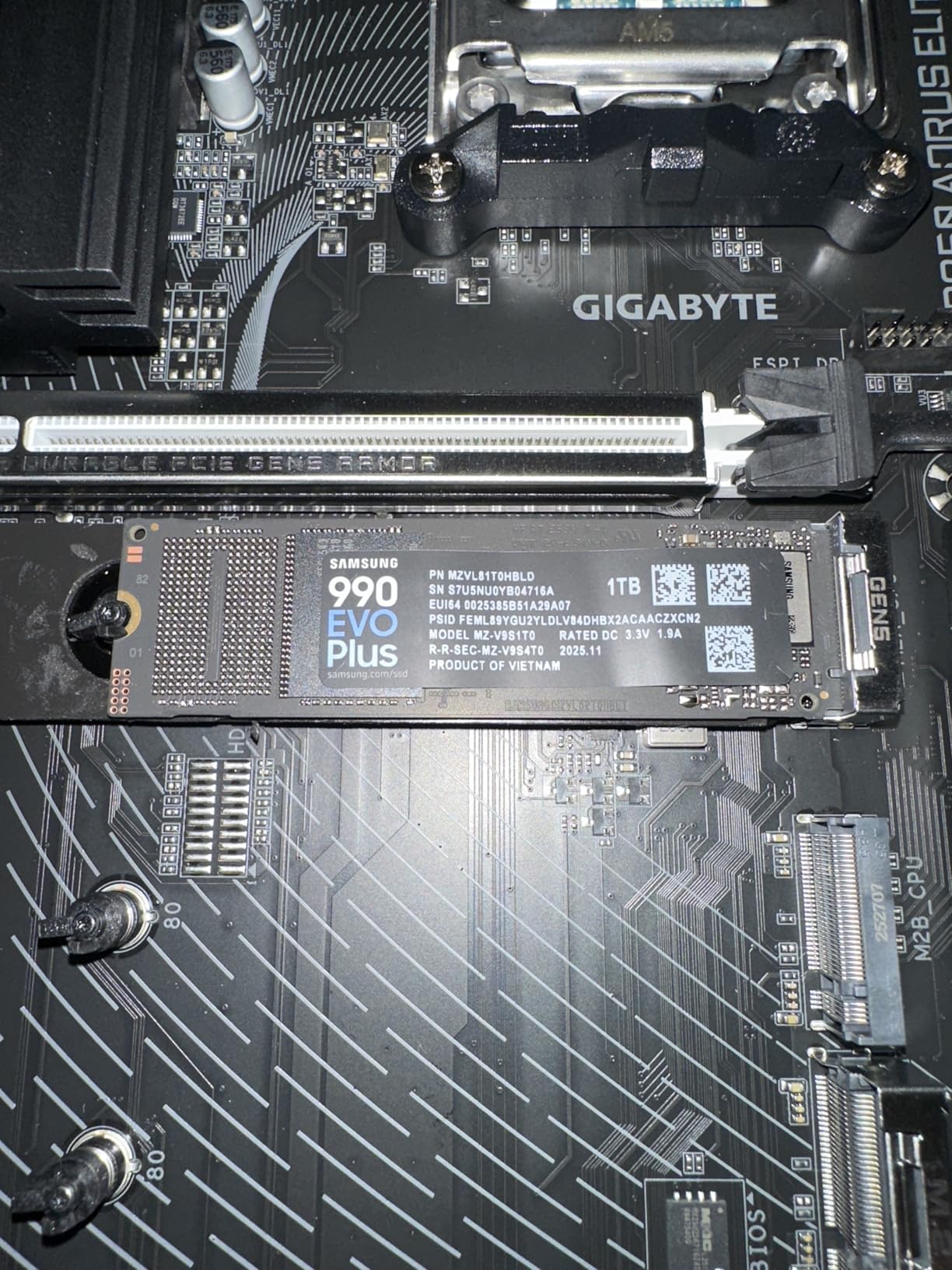 Samsung 990 EVO Plus SSD 2TB, PCIe Gen 4x4, Gen 5x2 M.2 2280, Speeds Up to 7,250 MB/s, Upgrade Storage for PC/Laptops, HMB Technology and Intelligent Turbowrite 2.0, (MZ-V9S2T0B/AM) customer photo 2