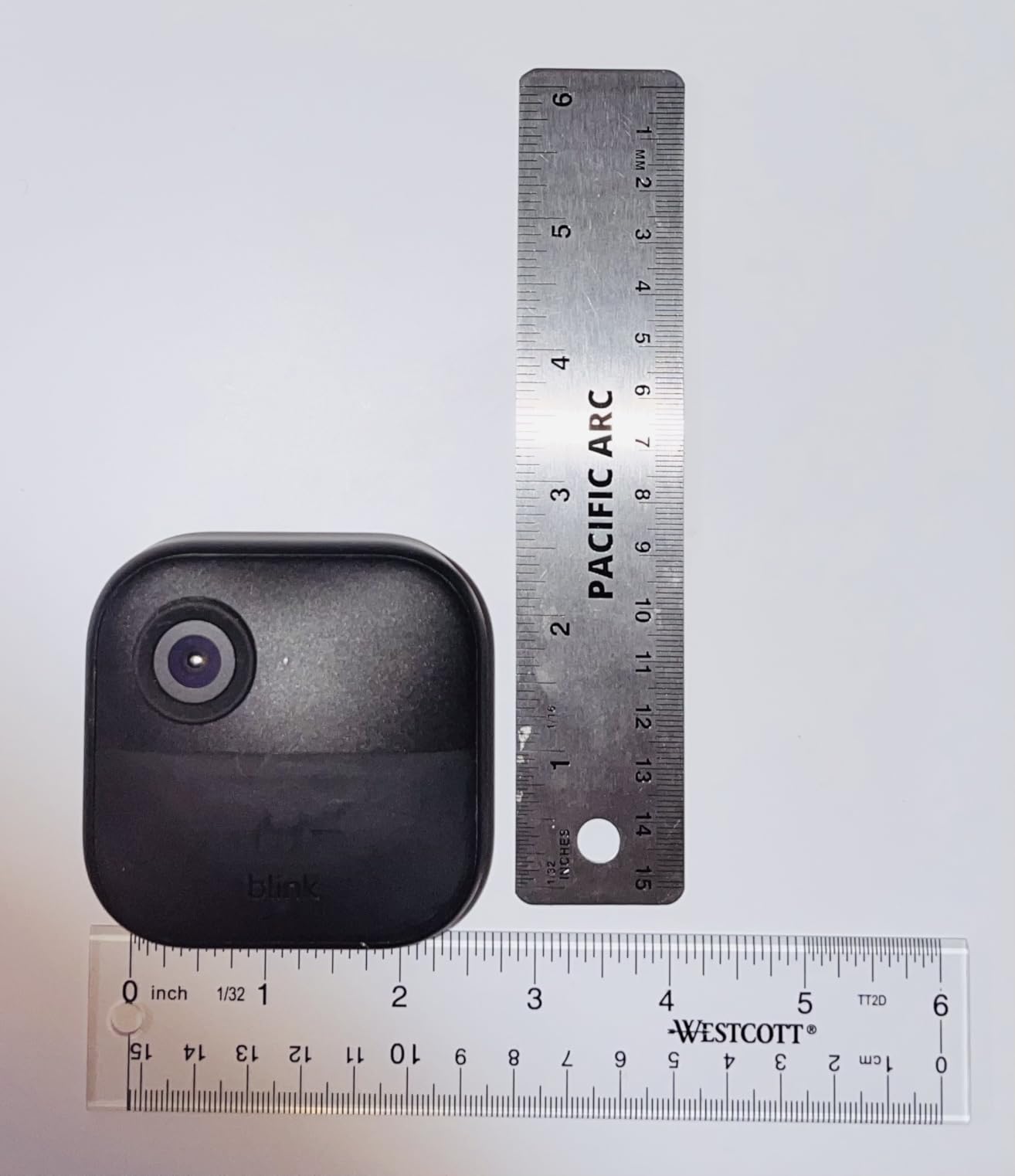 Blink Outdoor 4 – Wireless smart security camera, two-year battery life, 1080p HD day and infrared night live view, two-way talk. Sync Module Core included – 2 camera system customer photo 2