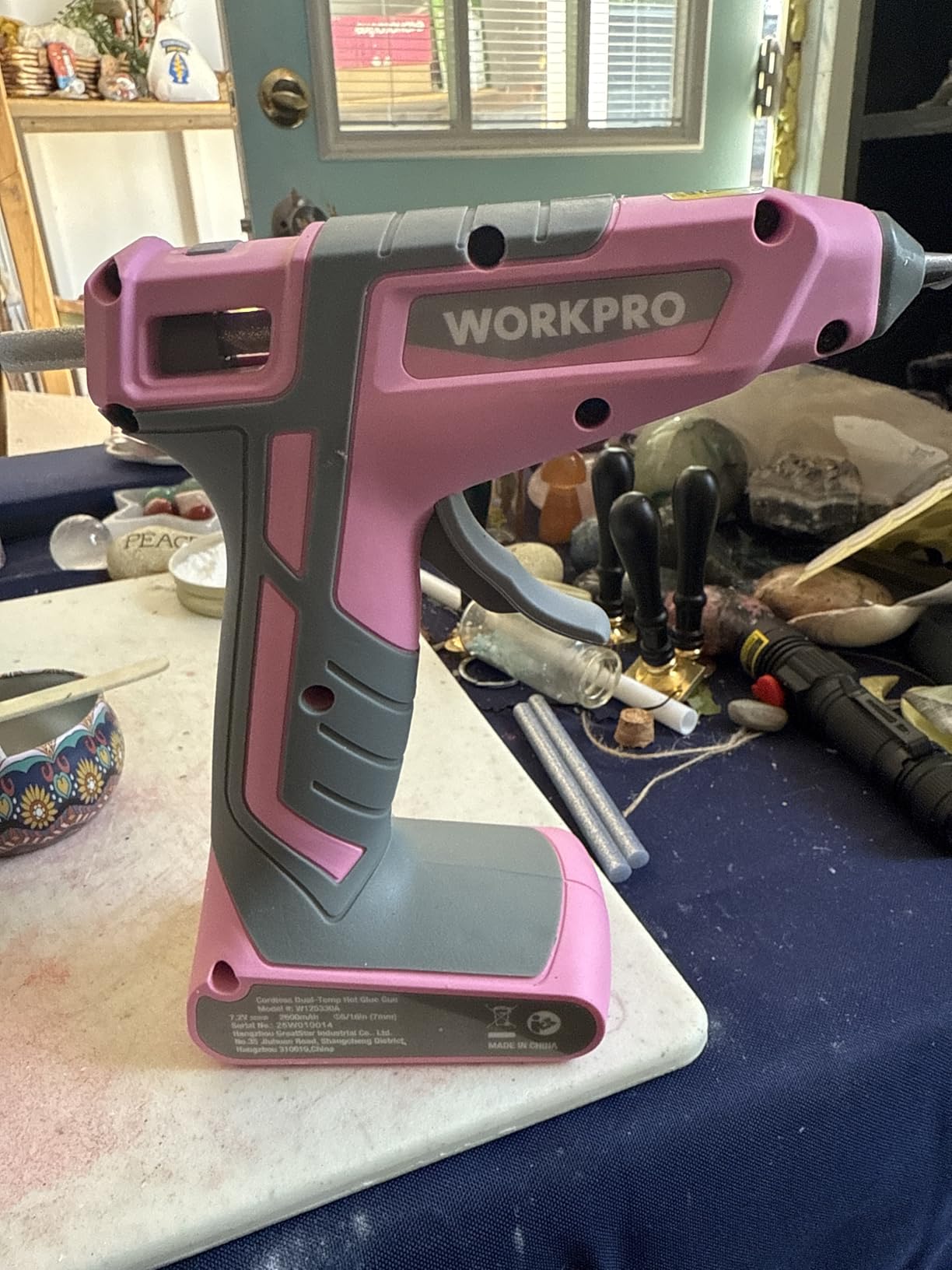 WORKPRO Cordless Hot Glue Gun, 30s Fast Preheating, 7.2V Dual-Temp Glue Gun Kit with 50pcs Glue Gun Sticks, Storage Bag, USB-C Charging Cord, 2600mAh Battery for DIY and Crafting customer photo 1