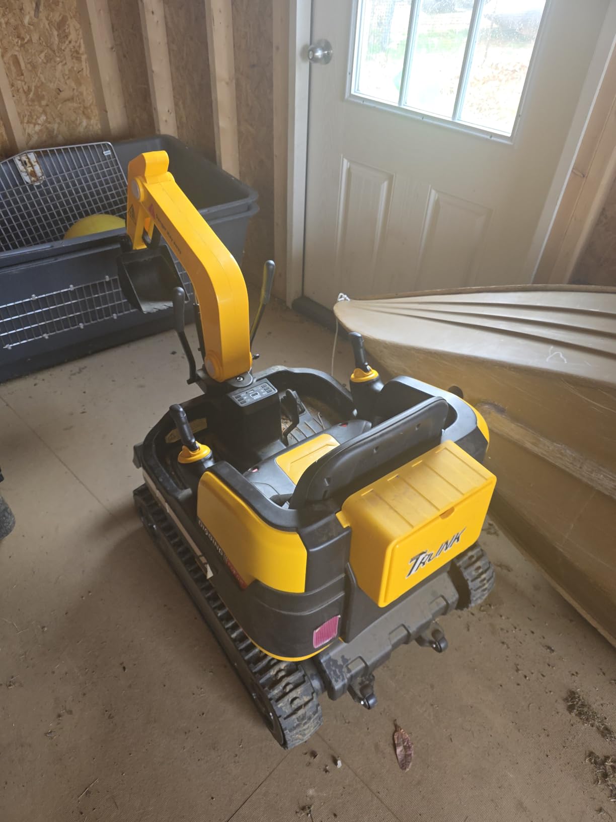JOYLDIAS 360 Degree Rotating Ride On Excavator and Bulldozer, 12V12AH Battery Powered Ride On Toy Backhoe W/Track Design Wheels for All Terrain, Remote Control, MP3, Toolbox for Kids, Parent, Yellow customer photo 2