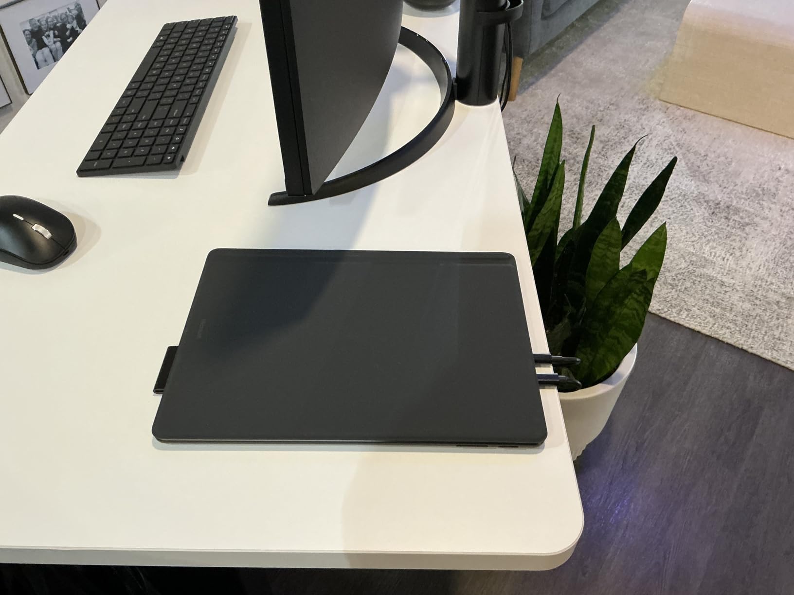 Microsoft Surface Pro 11 Bundle, 2-in-1 Tablet with Pro Keyboard and Surface Pen, Copilot+ PC, 13