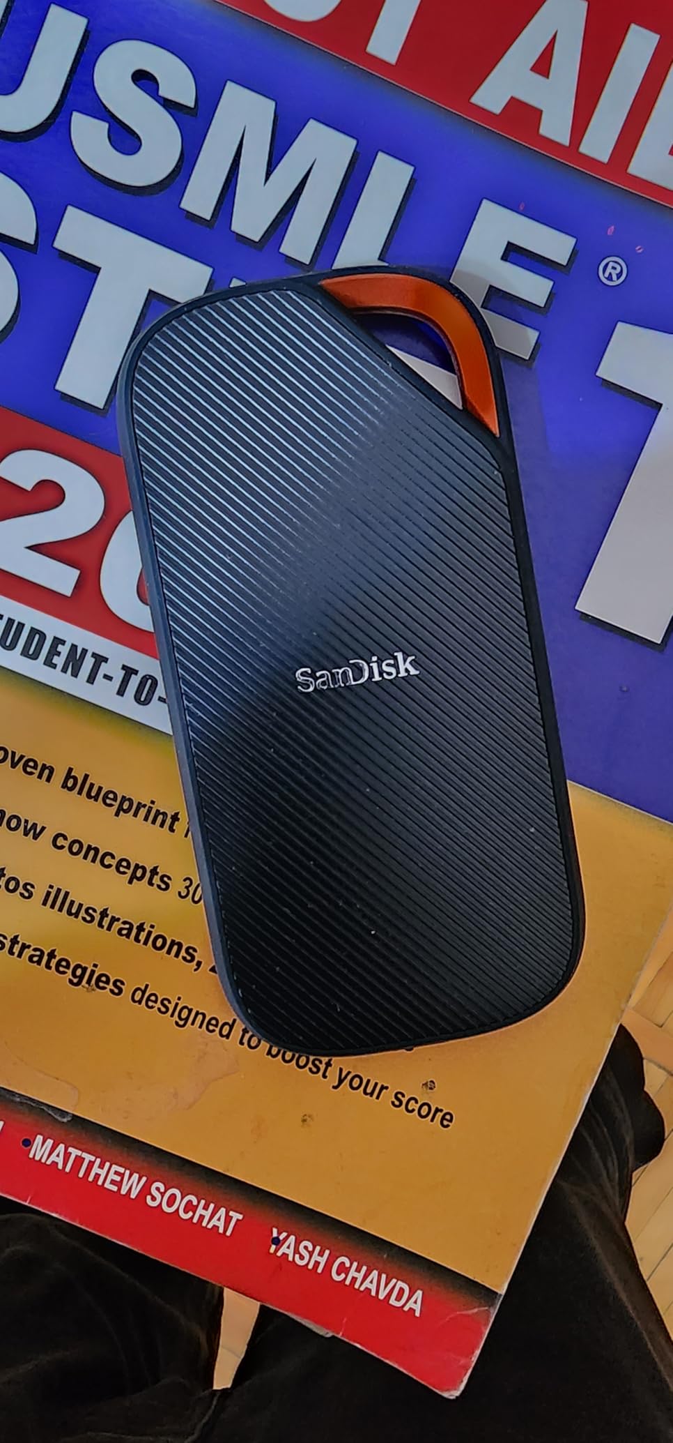 SanDisk 2TB Extreme PRO Portable SSD with USB4, Up to 3800MB/s Read and 3700MB/s Write, USB-C, IP65 - SDSSDE82-2T00-G25 customer photo 2