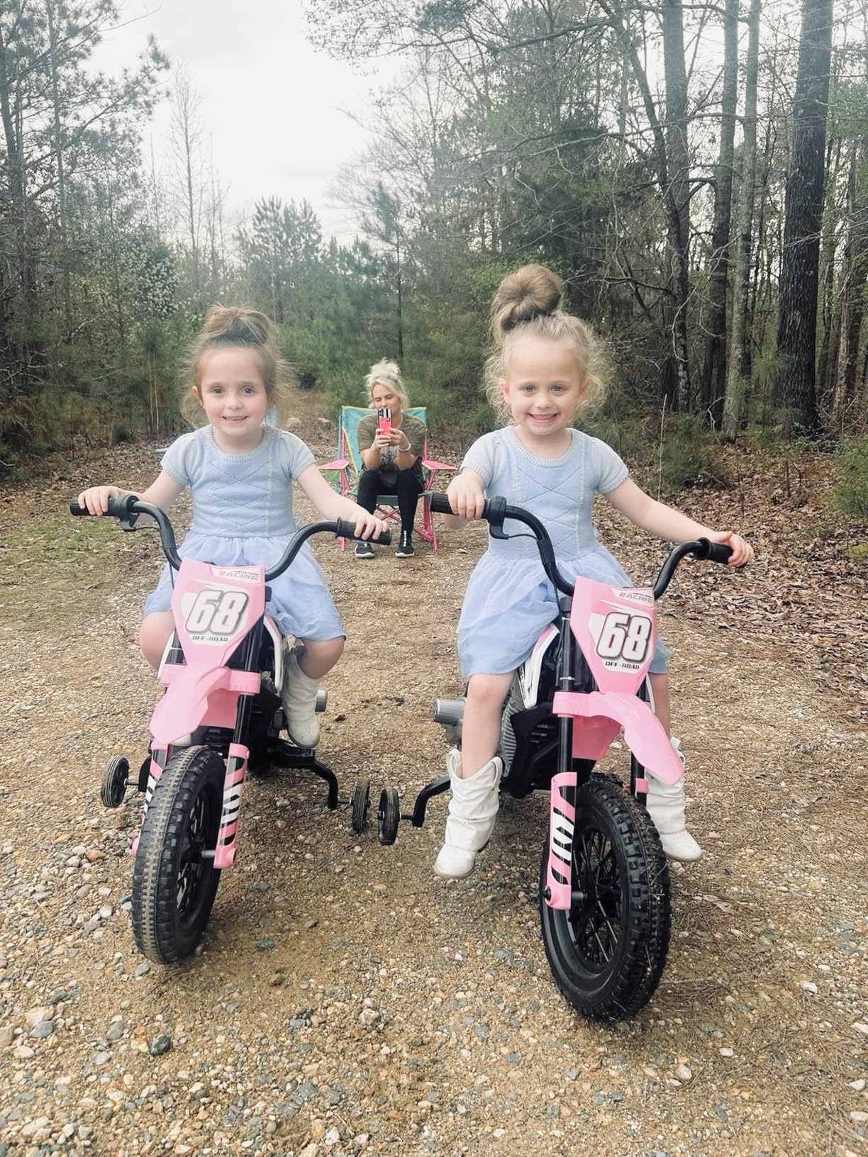 Qaba Kids Dirt Bike with Twist Grip Throttle, 12V Electric Motorcycle, Training Wheels, Spring Suspension & Music, Blue customer photo 1