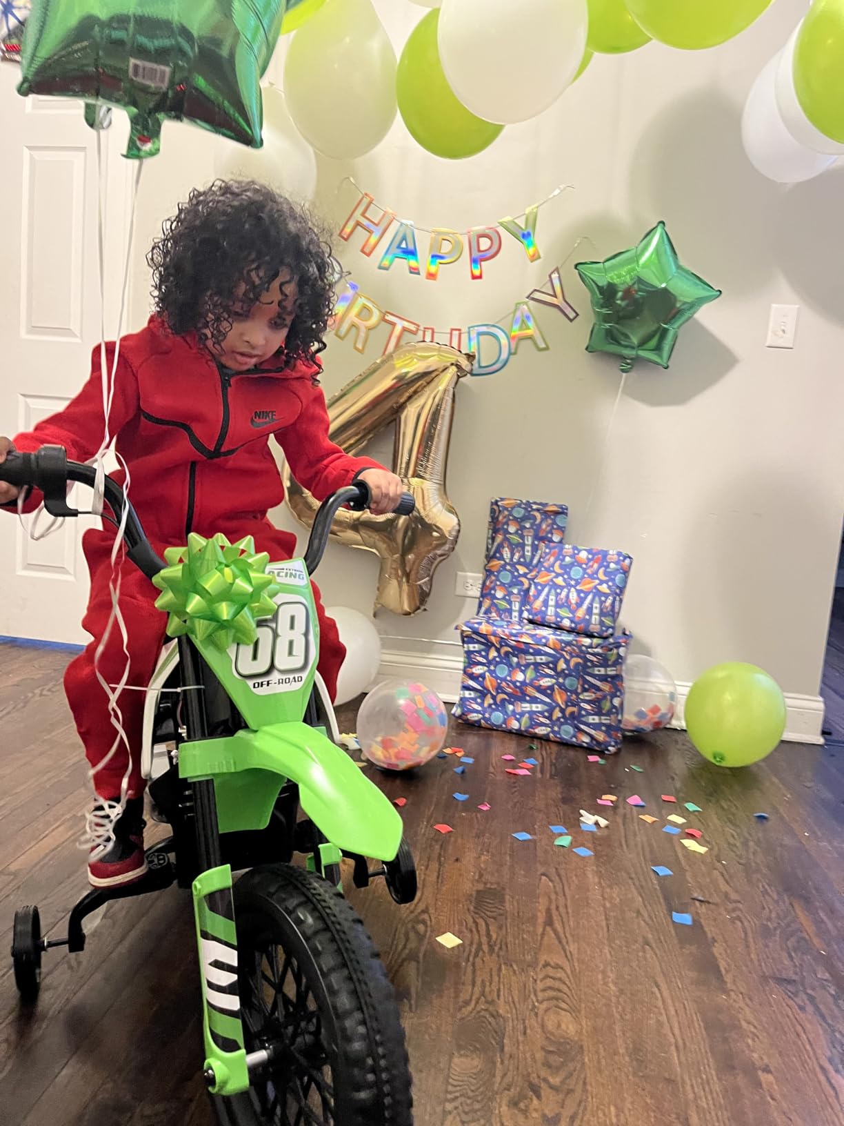Qaba Kids Dirt Bike with Twist Grip Throttle, 12V Electric Motorcycle, Training Wheels, Spring Suspension & Music, Blue customer photo 2