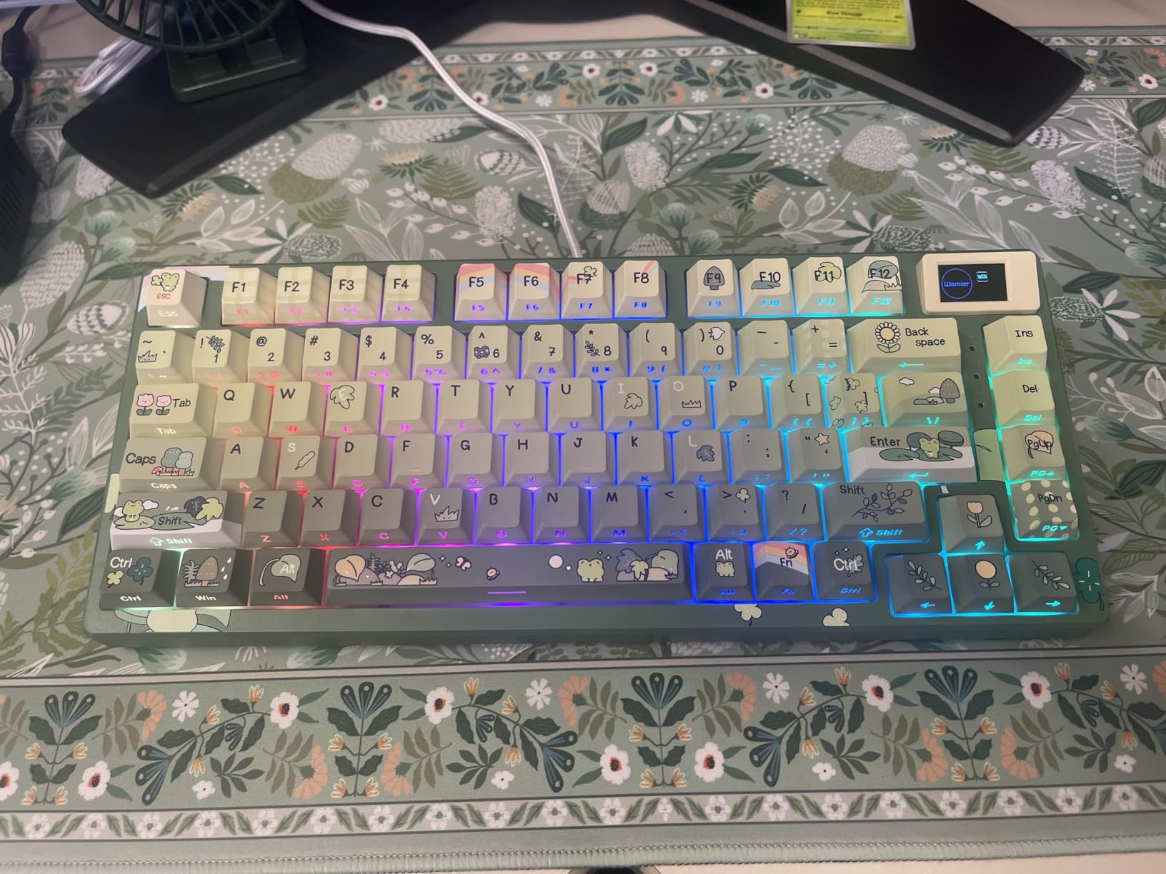 Womier SK80 75% Percent Keyboard Gaming with Color Multimedia Display Mechanical Keyboard Topographic, Hot Swappable Gasket Mount RGB Creamy Key Board Pre-lubed POM Switch for Mac/Win,White customer photo 1