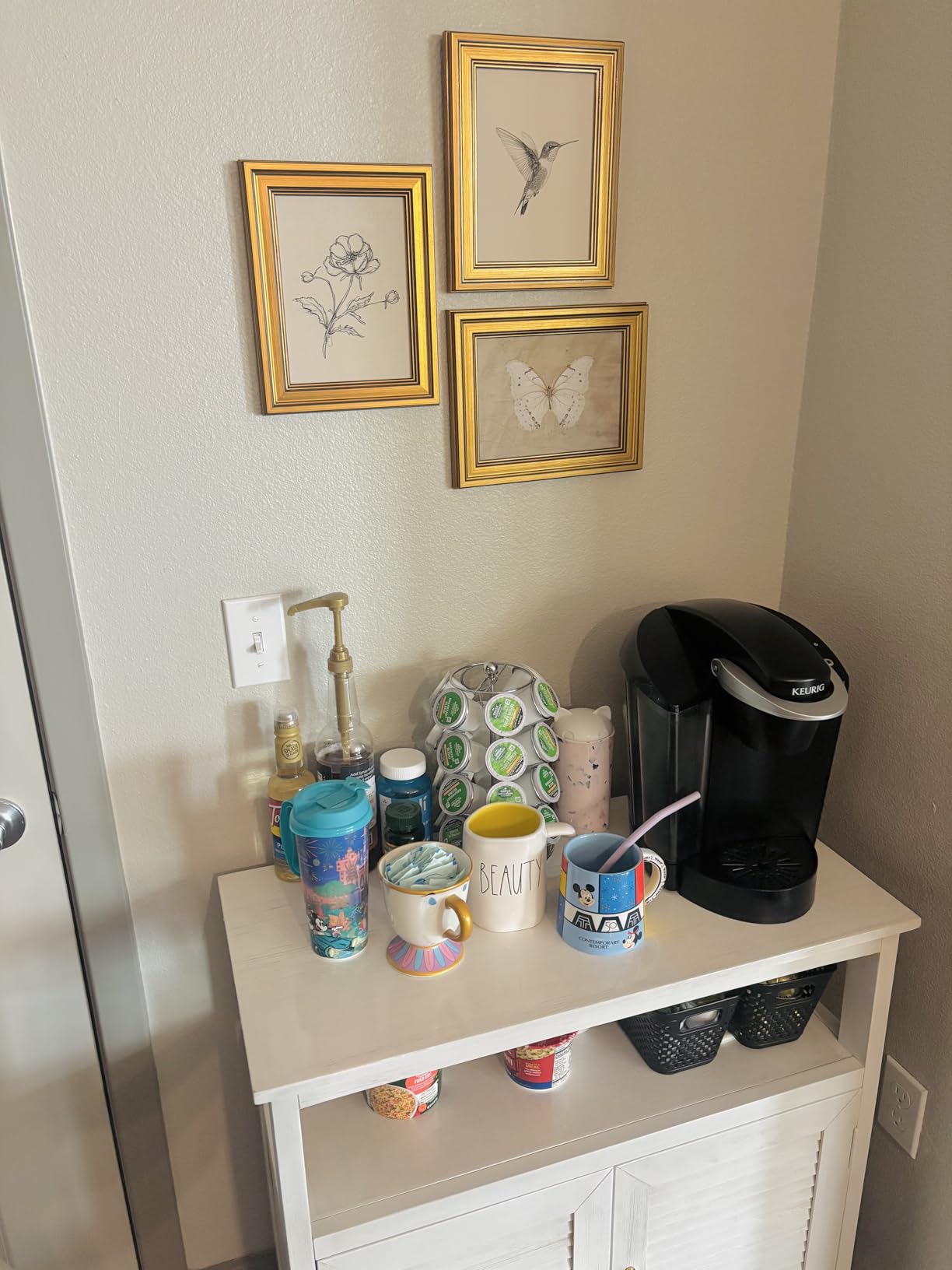VIYYIEA Vintage Gold Framed Wall Art, Sketch Birds Canvas Painting, Cute but Exquisite Wall Decor, No Glass No Glare, Suitable for Bedside Tables, Foyer, Bookshelves, Hummingbird 10L x 8W customer photo 1