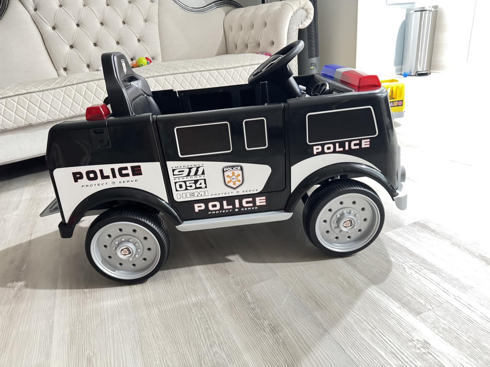 Costzon Kids Ride on Fire Truck, 12V Battery Powered Fire Car w/Remote Control, Extinguisher, Shovel, Loudspeaker, Music, Sirens, Lights & Wireless Connection, Electric Vehicle for Kids (Fire Truck) customer photo 2