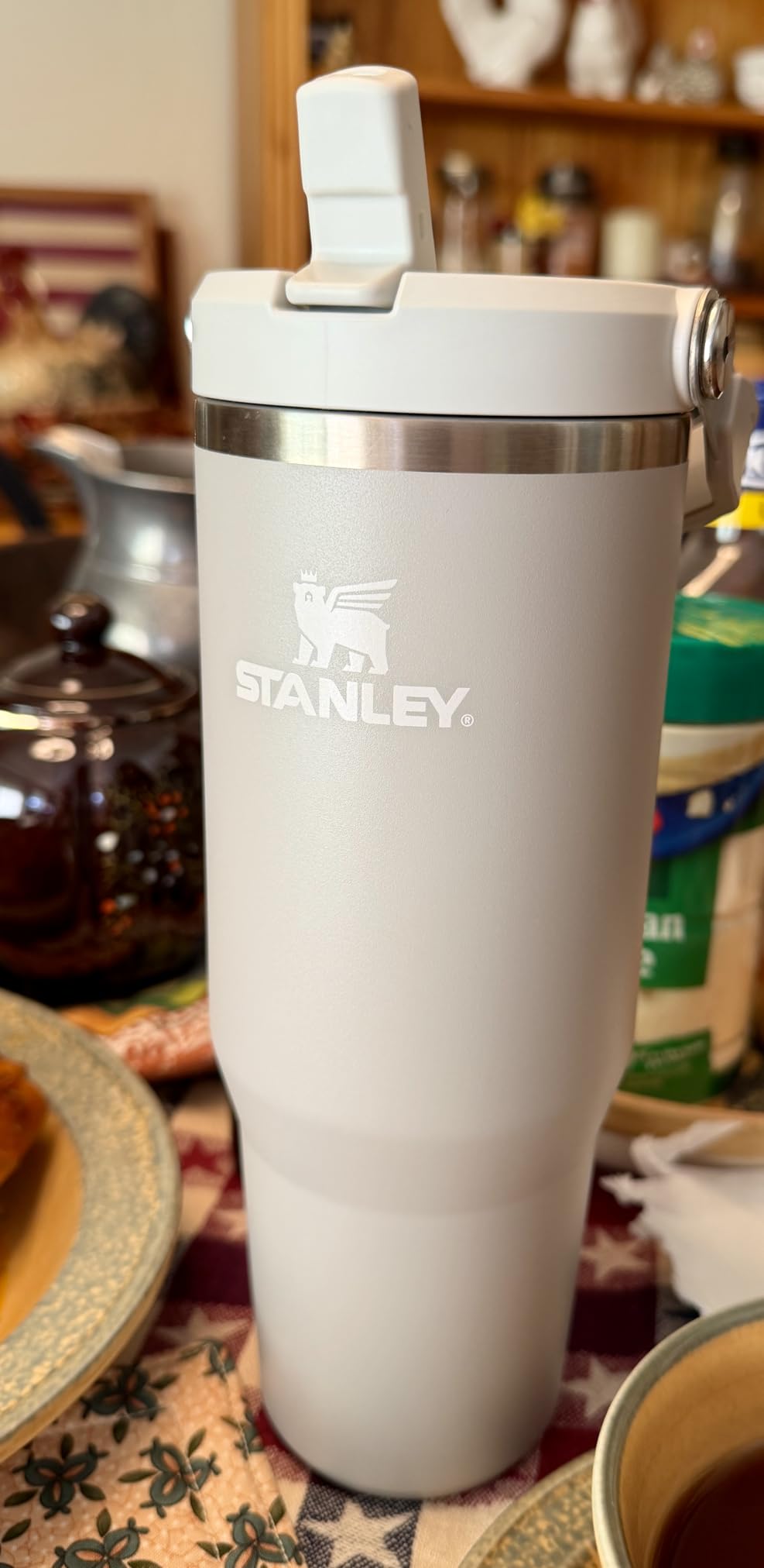 STANLEY IceFlow 2.0 Flip Straw Tumbler with Handle 40 oz | Twist On Lid and Flip Up Straw | Leak Resistant Water Bottle | Insulated Stainless Steel | BPA-Free | Black 2.0 customer photo 1