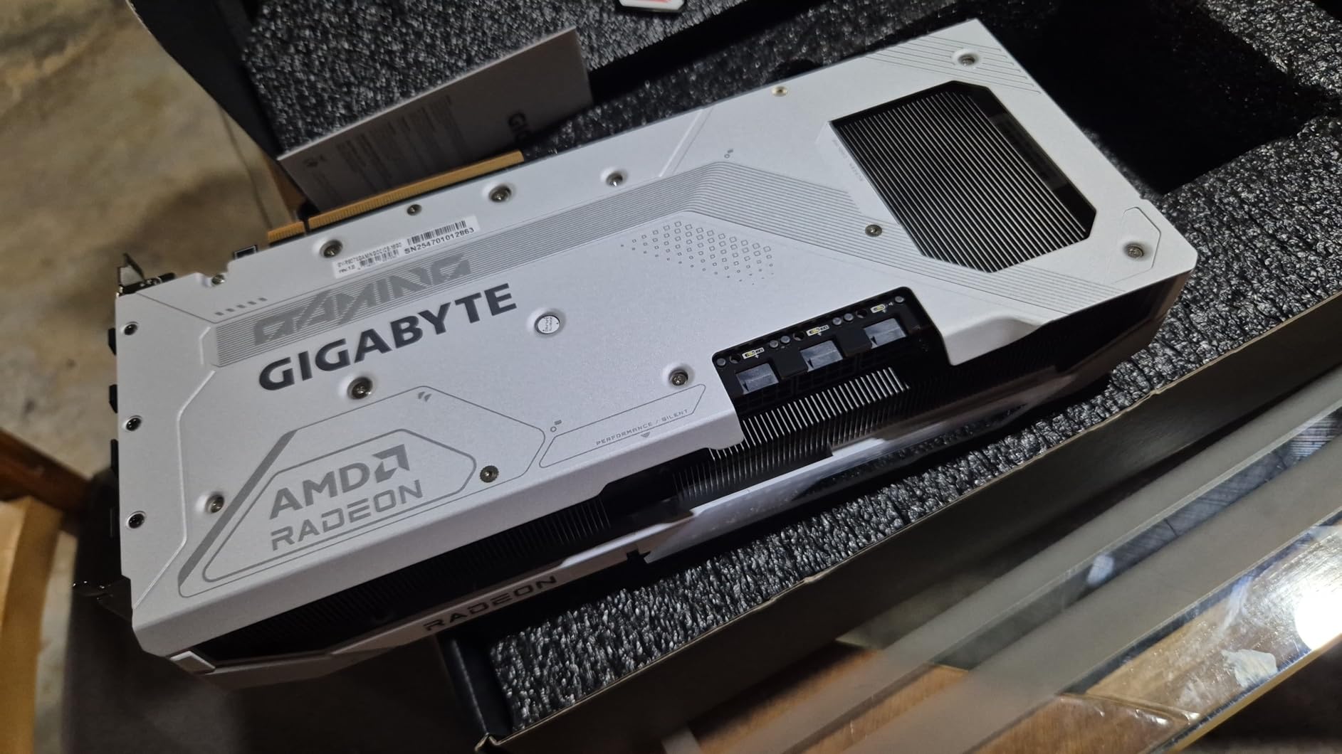 Gigabyte Radeon RX 9070 XT Gaming OC 16G Graphics Card (PCIe 5.0, 16GB GDDR6, GV-R9070XTGAMING OC-16GD) customer photo 1