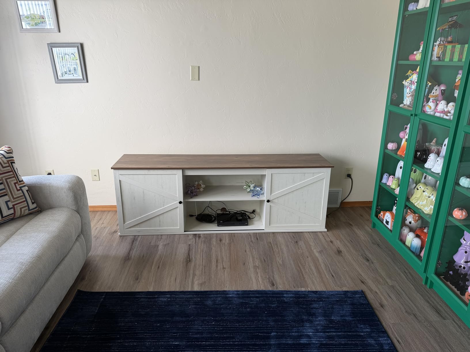 VASAGLE Farmhouse TV Stand for TVs up to 80 Inches, Entertainment Center with Storage Cabinets and Sliding Barn Doors, Media Console Table for Living Room, Rustic White and Honey Brown ULTV537W01 customer photo 1
