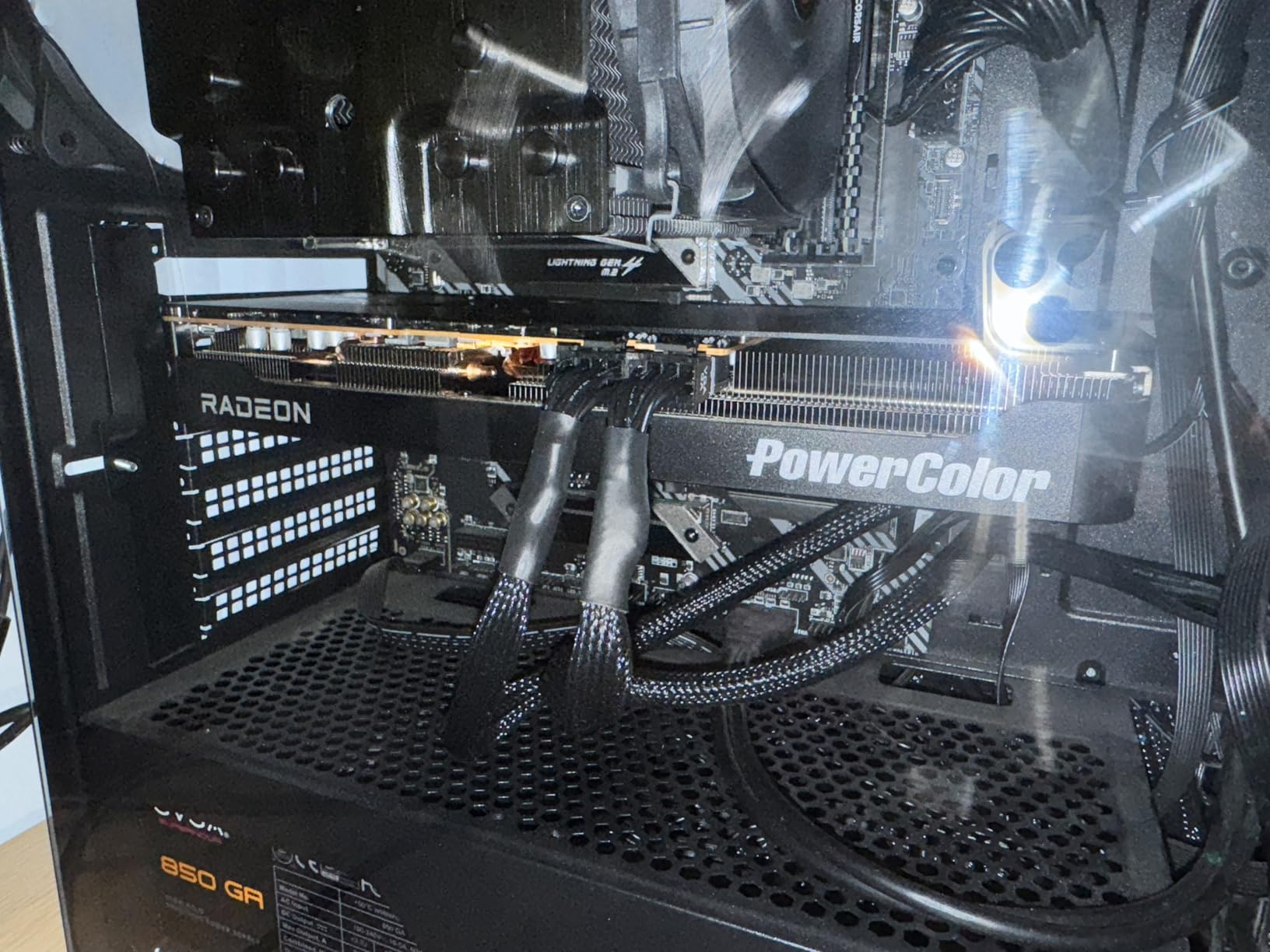PowerColor Reaper AMD Radeon RX 9070 XT 16GB GDDR6 Graphics Card customer photo 2