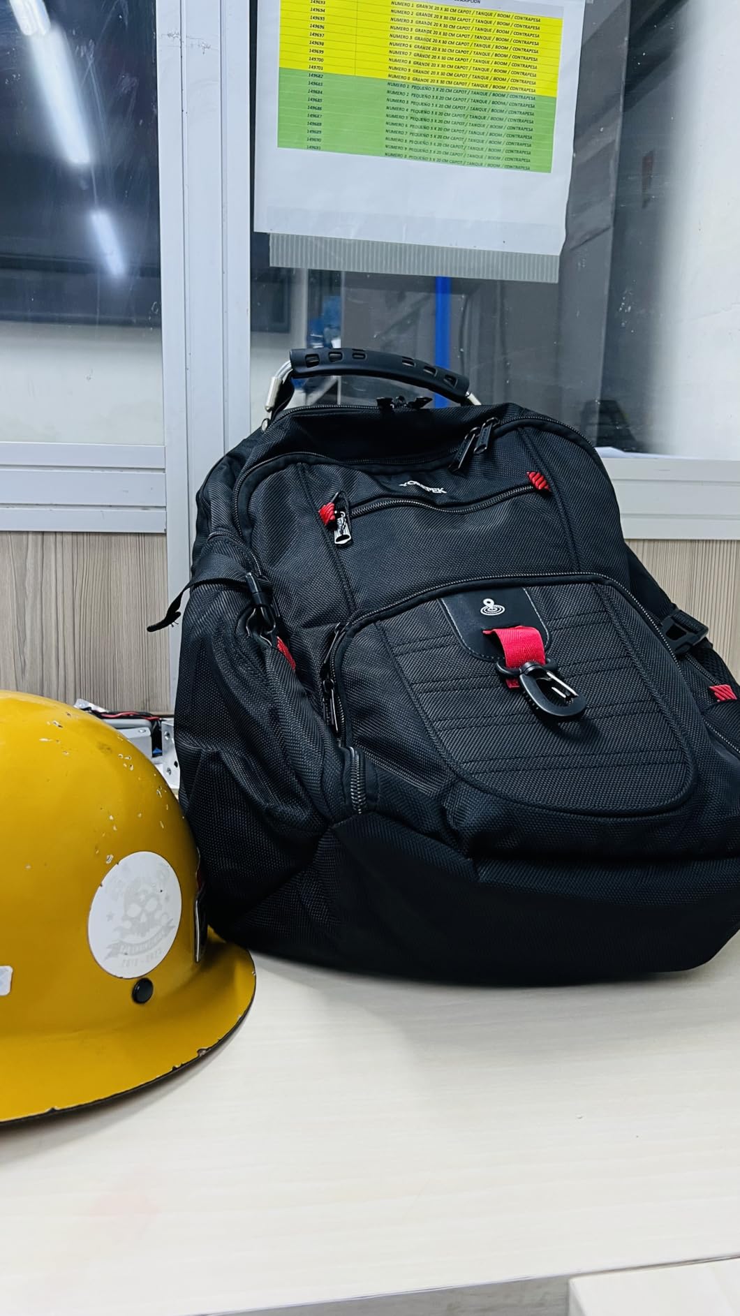 YOREPEK Travel Backpack for Men Anti Theft, Slot Fit for Air Tag & RFID Blocking, Airline Approved, Insulated Pocket, Water Resistant Backpack for Men Fit 17 inch Laptop, Black customer photo 1