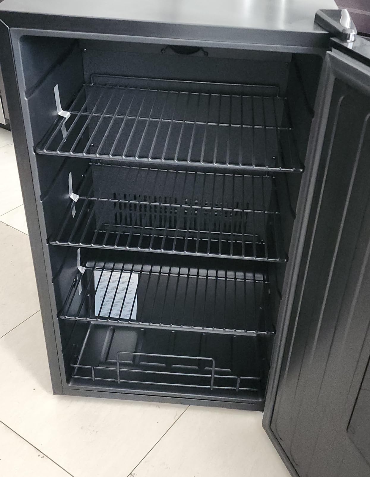Nutrichef Beer Fridge 108 Can Capacity | Freestanding Beverage Refrigerator with Glass Door for Beer & Soda | Adjustable Temperature 21°F to 64°F | Adjustable Shelves | 19 x 17 x 33 IN | Black customer photo 2