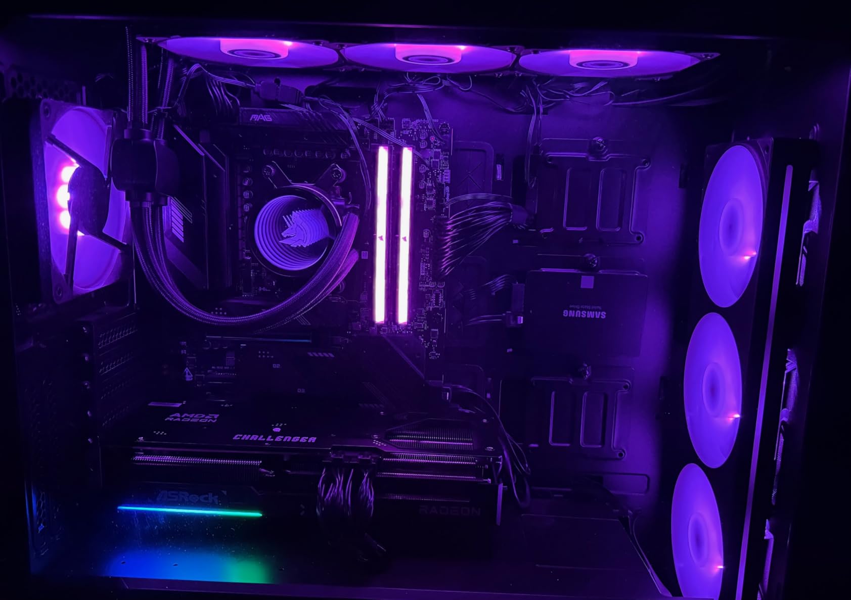 ASRock Radeon RX 9070 Challenger 16GB OC Graphics Card (RDNA 4, 2520MHz Boost, 16GB GDDR6 256-bit, PCIe 5.0, Triple Fans, 0dB Silent, LED Indicator) customer photo 1
