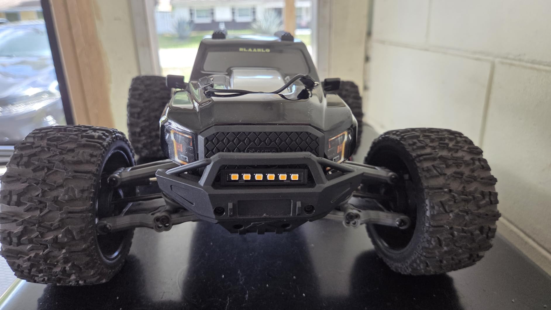 RIAARIO 1/10 Brushless RC Cars, Monster Truck, 50+ MPH, 4WD, Waterproof, Carbon Fiber, Black, Ages 8+ customer photo 2