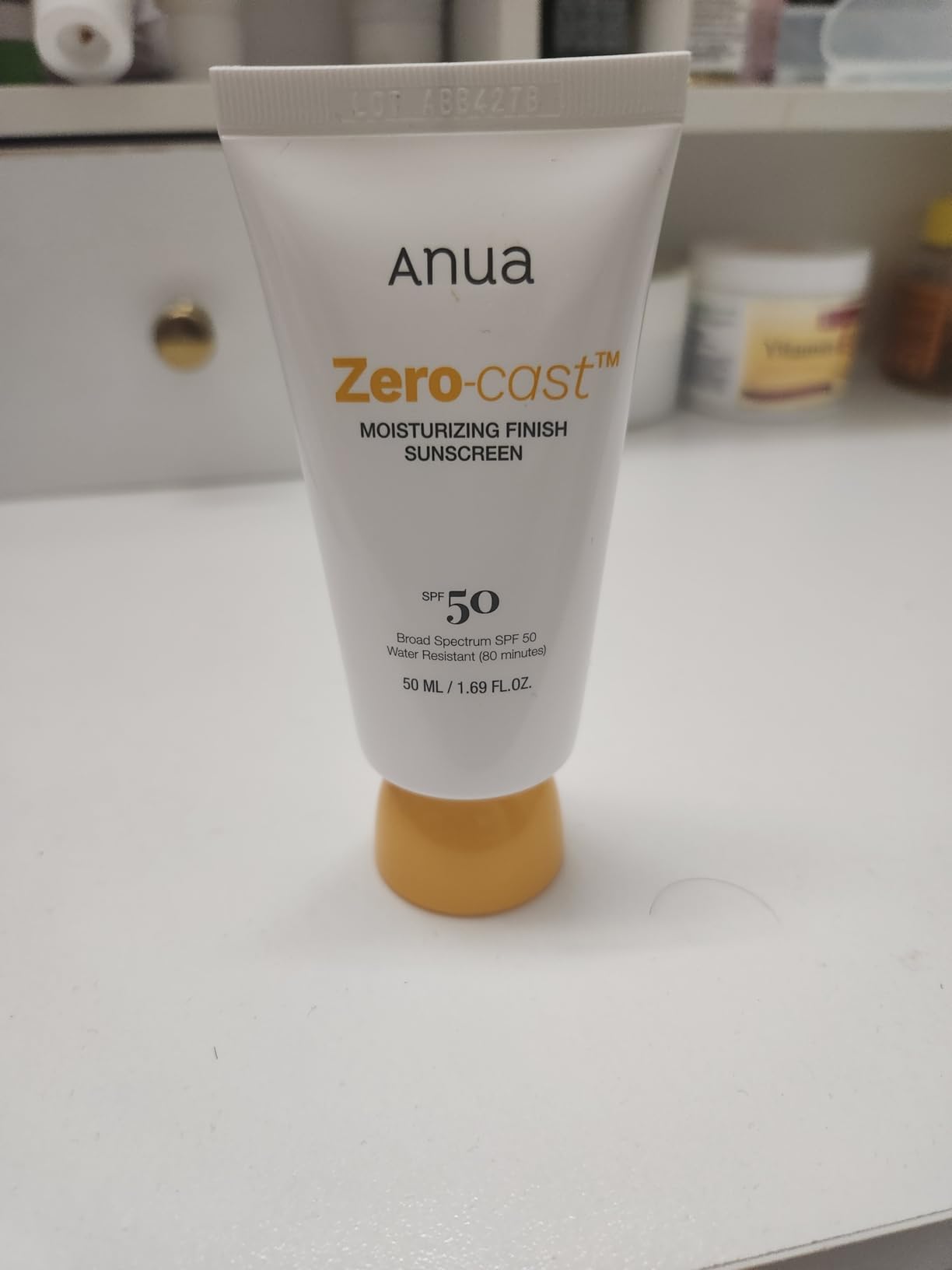 Anua, Zero-Cast Moisturizing Sunscreen SPF 50, Glow Natural Sunscreen for face, No White Cast, Hyaluronic Acid, Niacinamide, Oil-Free, Korean Skincare, 1.69 fl oz customer photo 2