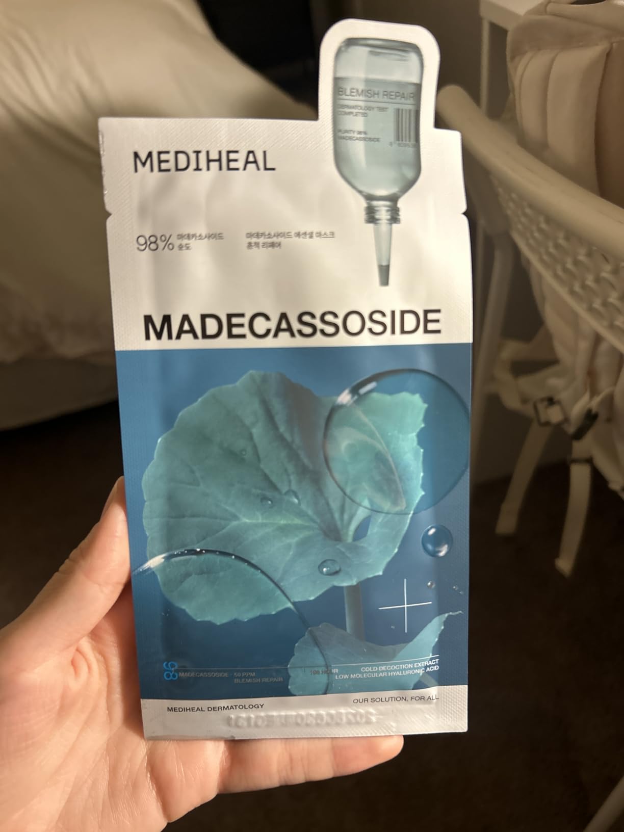 Mediheal Essential Face Mask [Vitamin C] Clear Toning 10 pcs. with 99% Purity Vitamin C & 10 Vita Actives for Radiance & Hydrating Glow & Vitalizing - Korean Skin Care & Vegan Formula Korean Sheet Mask customer photo 2
