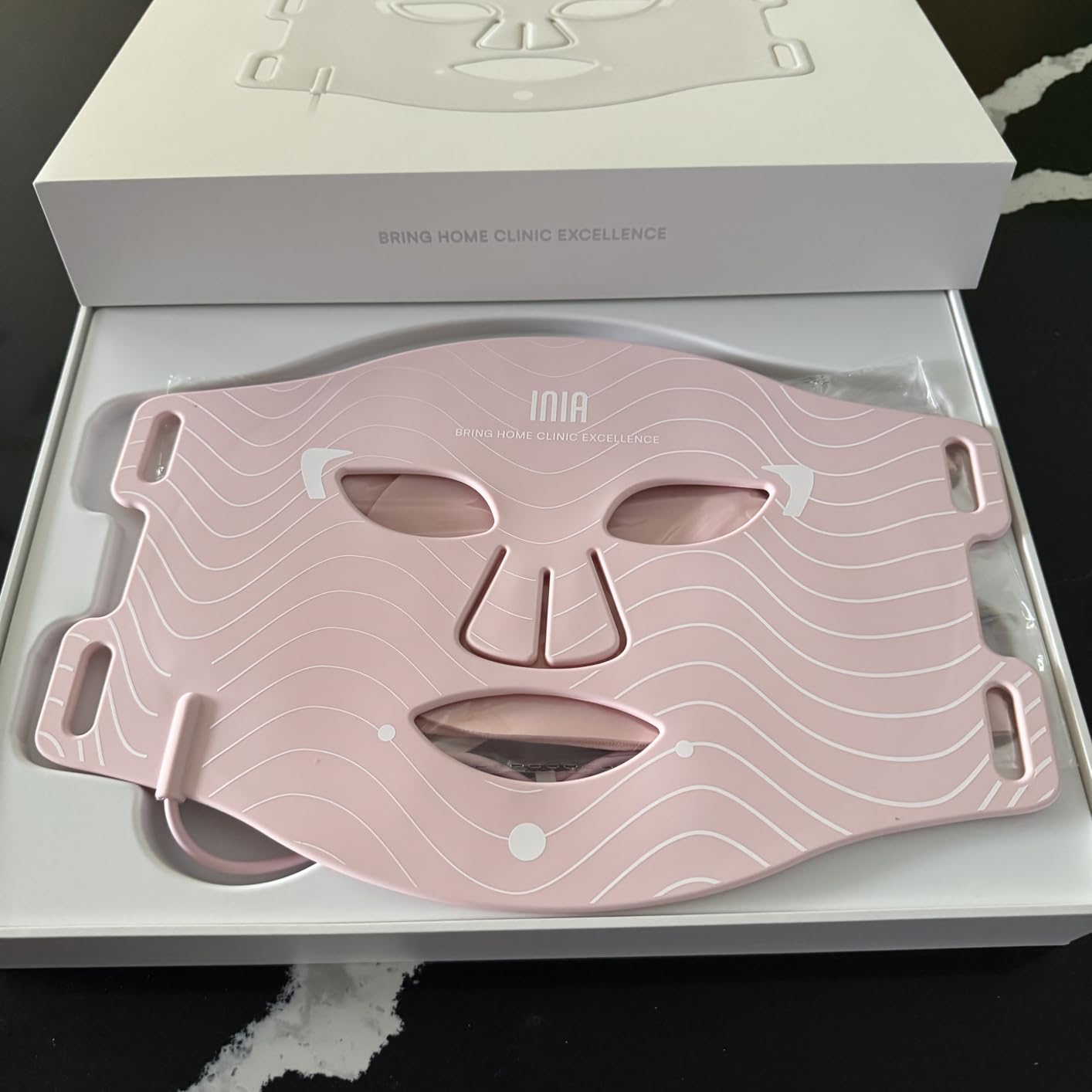 INia Red Light Therapy Mask for Face - 4 Light Modes with 850nm NIR, Red & Blue LED Light Therapy, 2600mAh Rechargeable LED Face Mask for Radiant Glow at Home, Black customer photo 2