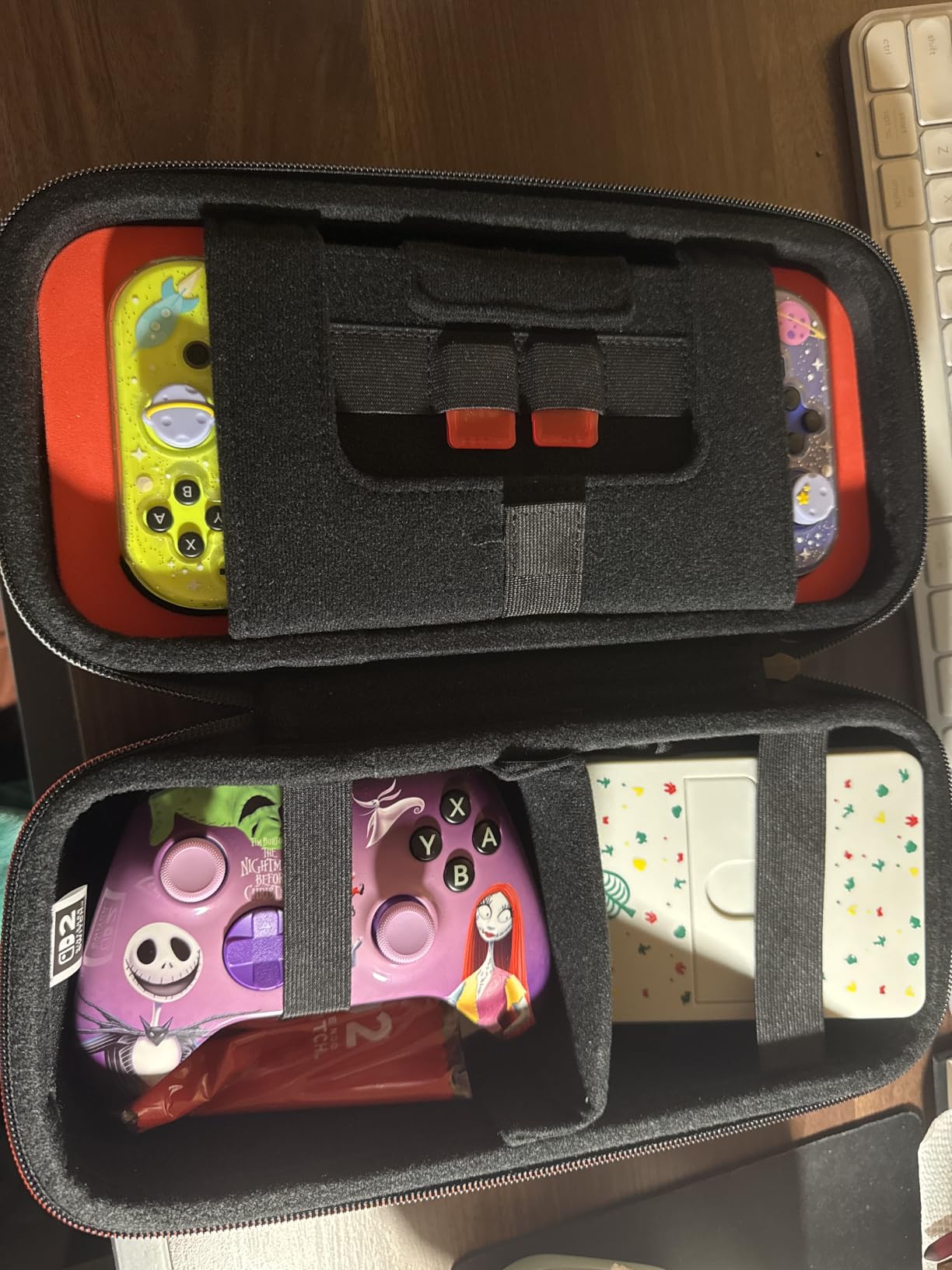 R.D.S. Industries Game Traveler Deluxe Licensed System Case for Nintendo Switch, Nintendo Switch 2, OLED, Black Medium (NS230) customer photo 1