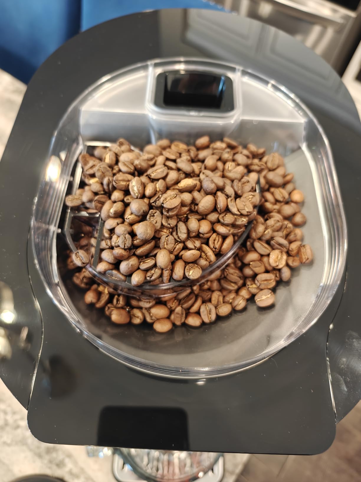 De'Longhi True Brew Drip Coffee Maker, Built in Grinder, Single Serve, 8 oz to 24 oz, Hot or Iced Coffee, Stainless, CAM51025MB customer photo 1