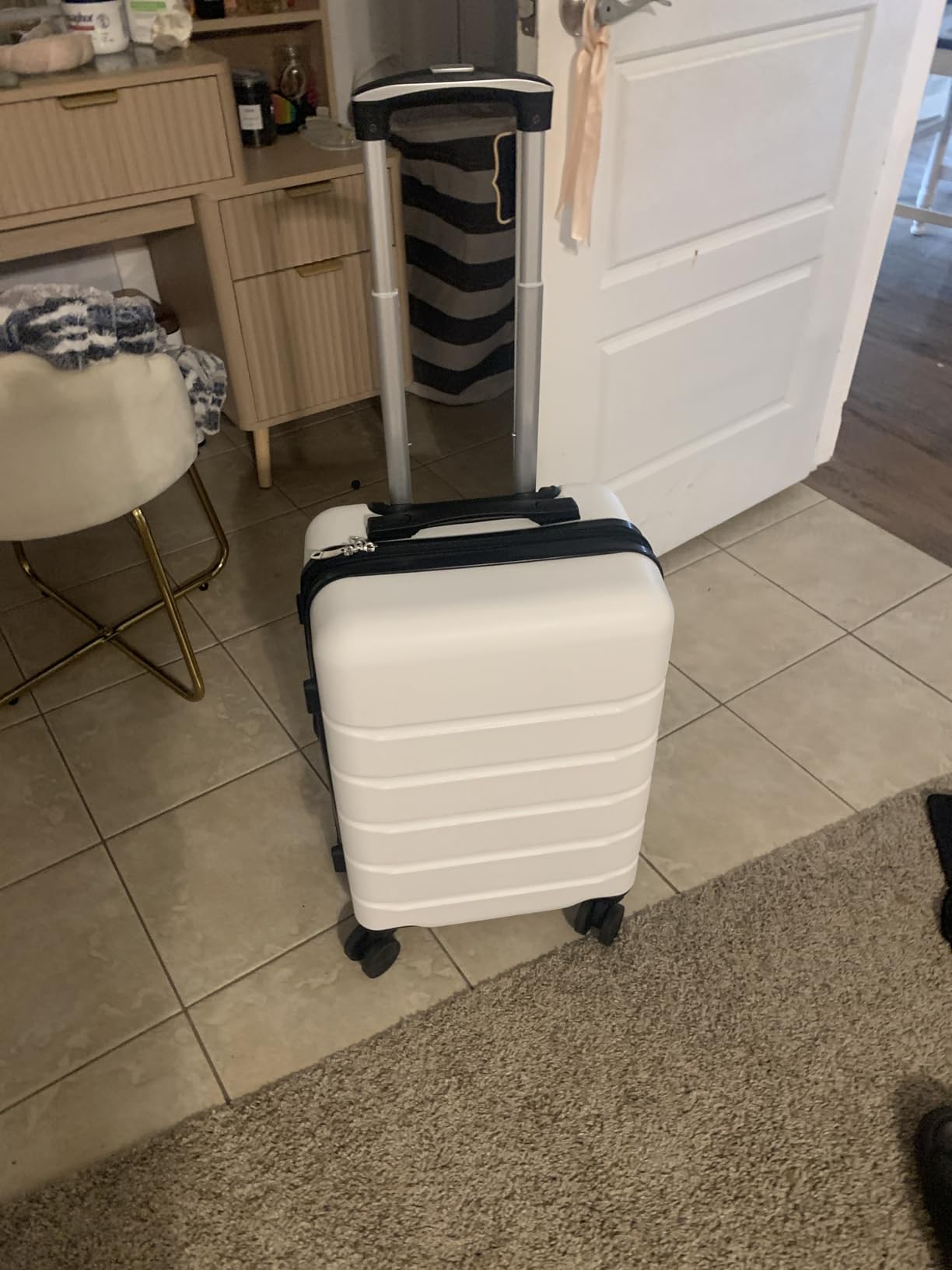 28 Inch Carry On Luggage, ABS Hard Shell Lightweight Rolling Suitcase with Smooth Spinner Wheels and Built-in TSA Lock, Travel Suitcase for Business and Holiday Trips, Navy Blue customer photo 1