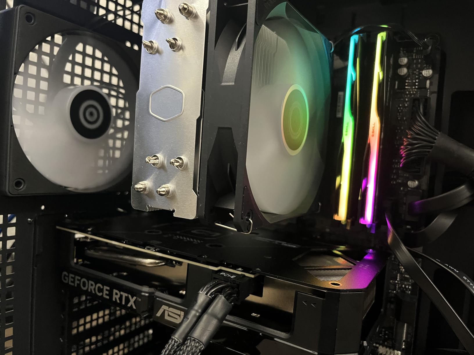 ASUS Dual NVIDIA GeForce RTX 5060 Ti 16GB GDDR7 OC Edition Graphics Card (PCIe 5.0, DLSS 4, HDMI 2.1b, DisplayPort 2.1b, 2.5-Slot, Axial-tech Fan, 0dB Technology), 3 Year Warranty customer photo 1