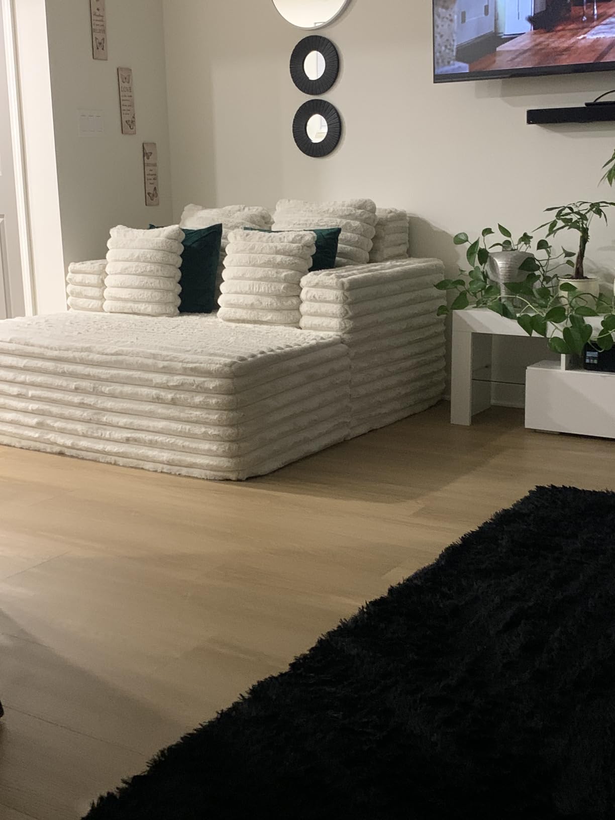 Oversized Chaise Lounge Indoor, Modern Plush Faux Fur Fabric Deep Seat Boneless Memory Foam Sleeper Chaise Lounge Sofa Chair with Pillows customer photo 2