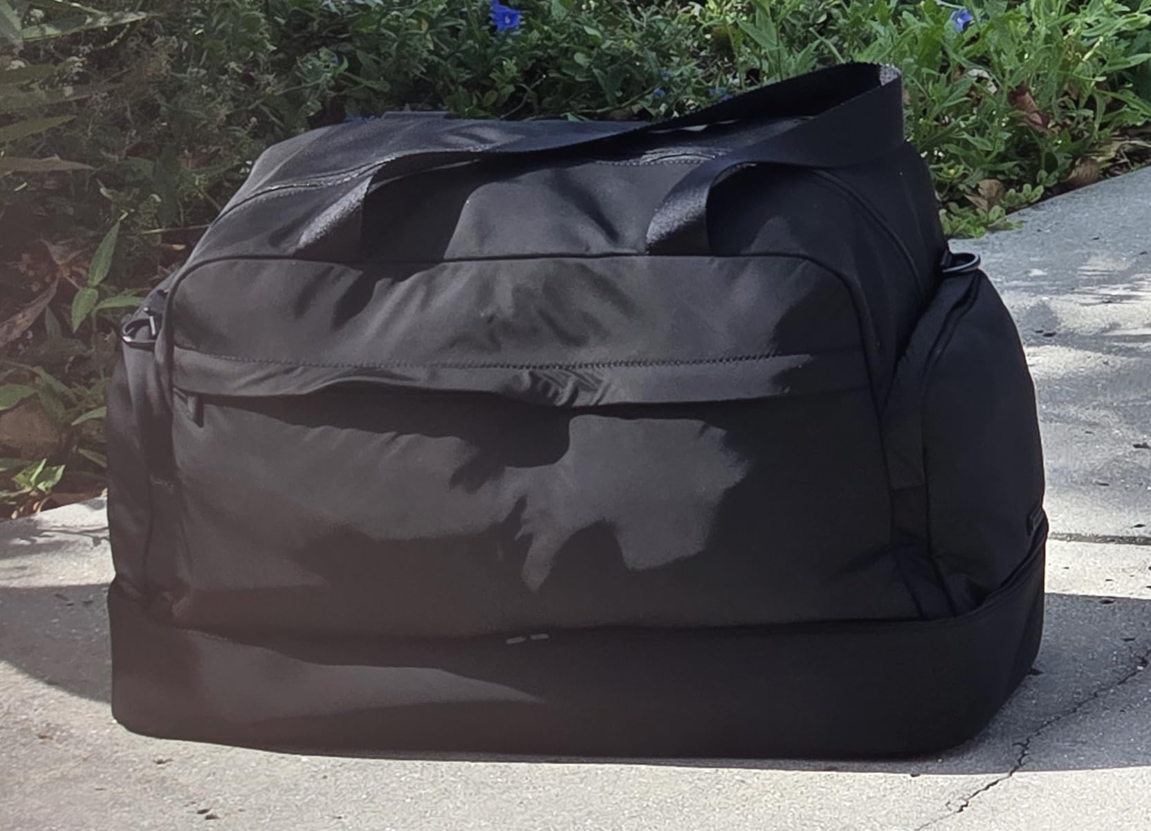 Featherlight Weekender Bag, 44L Carry On Travel Duffel with Laptop Sleeve and Shoe Compartment, Jet Black customer photo 2