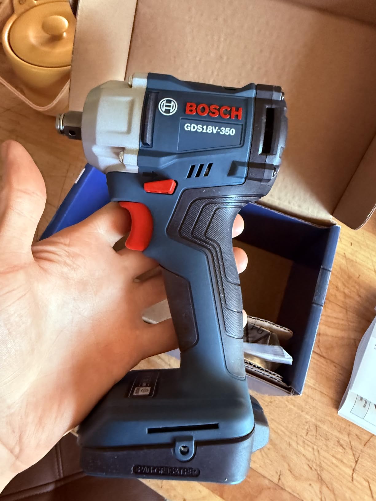 BOSCH GDS18V-350N 18V Brushless 1/2 In. Mid Torque Impact Wrench - 410 Ft.-Lbs Breakaway Torque, 250 Ft.-Lbs Fastening Torque, Compact Design (Bare Tool) customer photo 1