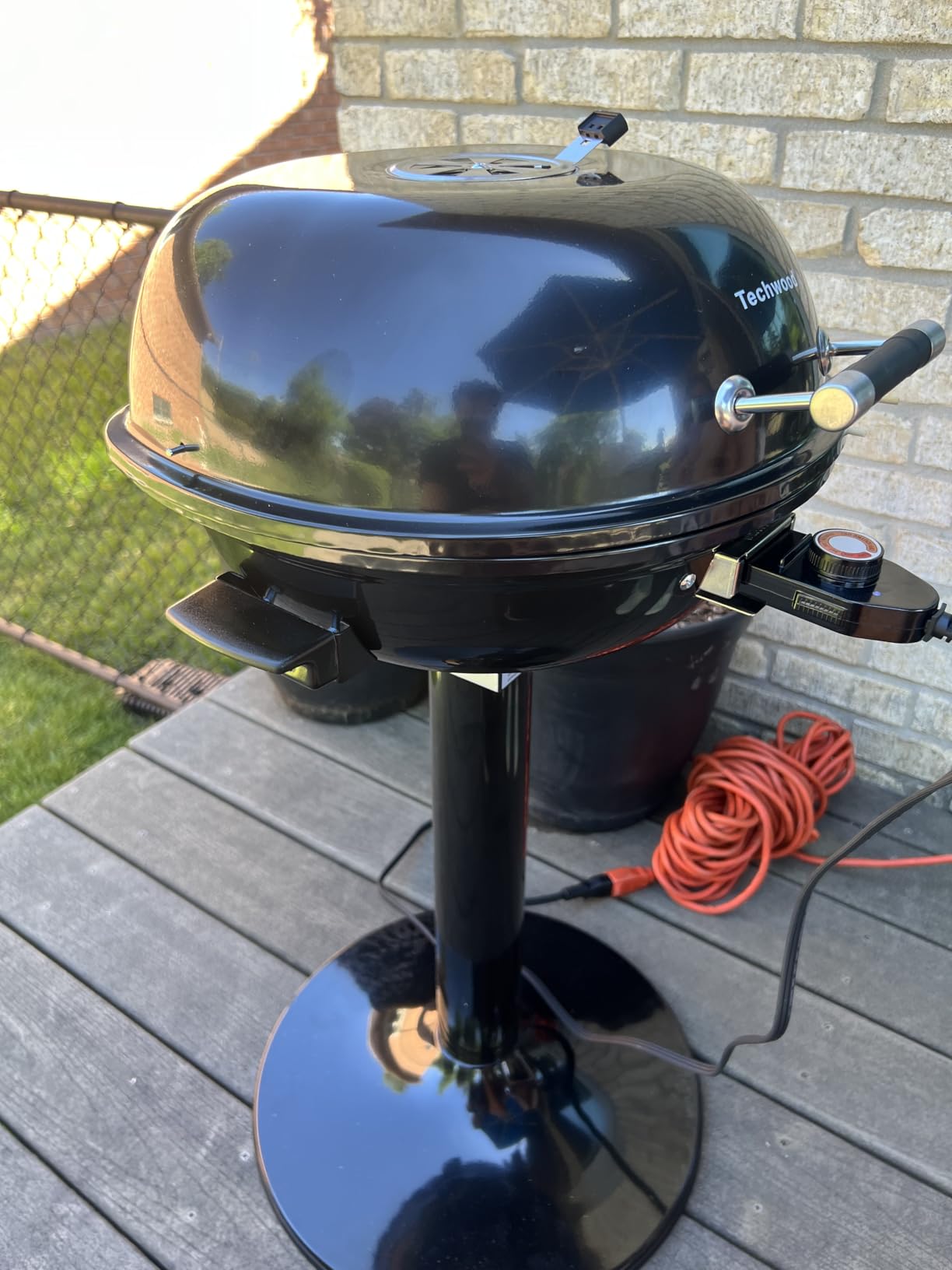Electric Grill, Techwood Indoor/Outdoor Electric BBQ Grill, 1600W Portable Removable Stand Grill with Adjustable Heat & Drip Tray, Double Layer Design for Party, Patio & Backyard customer photo 1