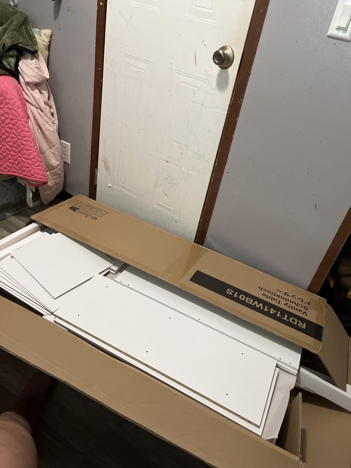 VASAGLE Kailyn Collection - Vanity Desk with Mirror and 9 LED Bulbs, Vanity Makeup Table with Power Outlets, Dressing Table with 2 Cabinets, for Bedroom, Cloud White URDT142WB01S customer photo 2