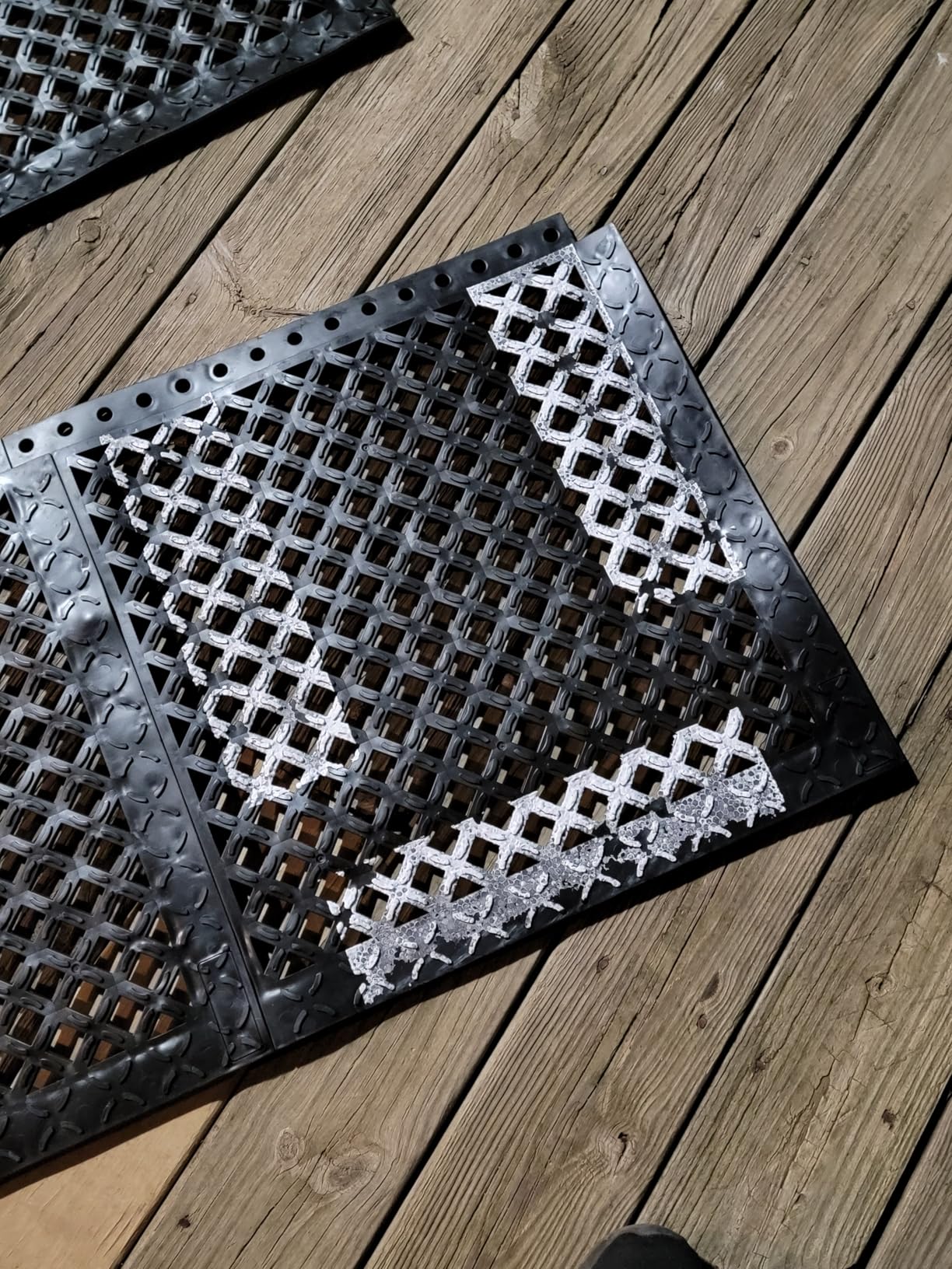 BESEA 8-Pack Interlocking Rubber Floor Mats, 21.6