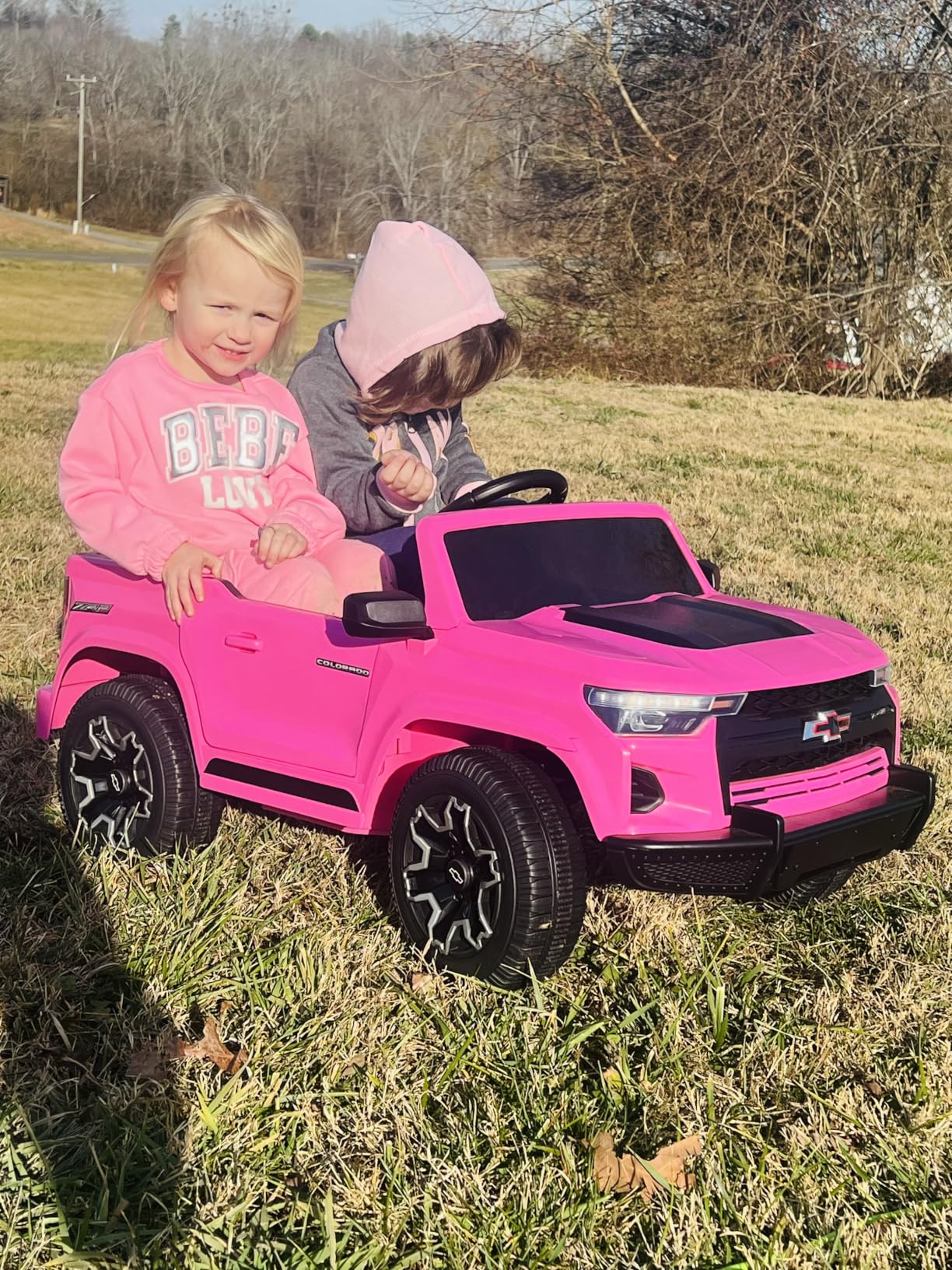 Winado Licensed Chevrolet Colorado Electric Car for Kids, 12V Ride on Toys for Toddlers with Remote Control, Battery Powered Electric Car Ride On Vehicle w/Bluetooth, Soft Start, LED Lights - White customer photo 1