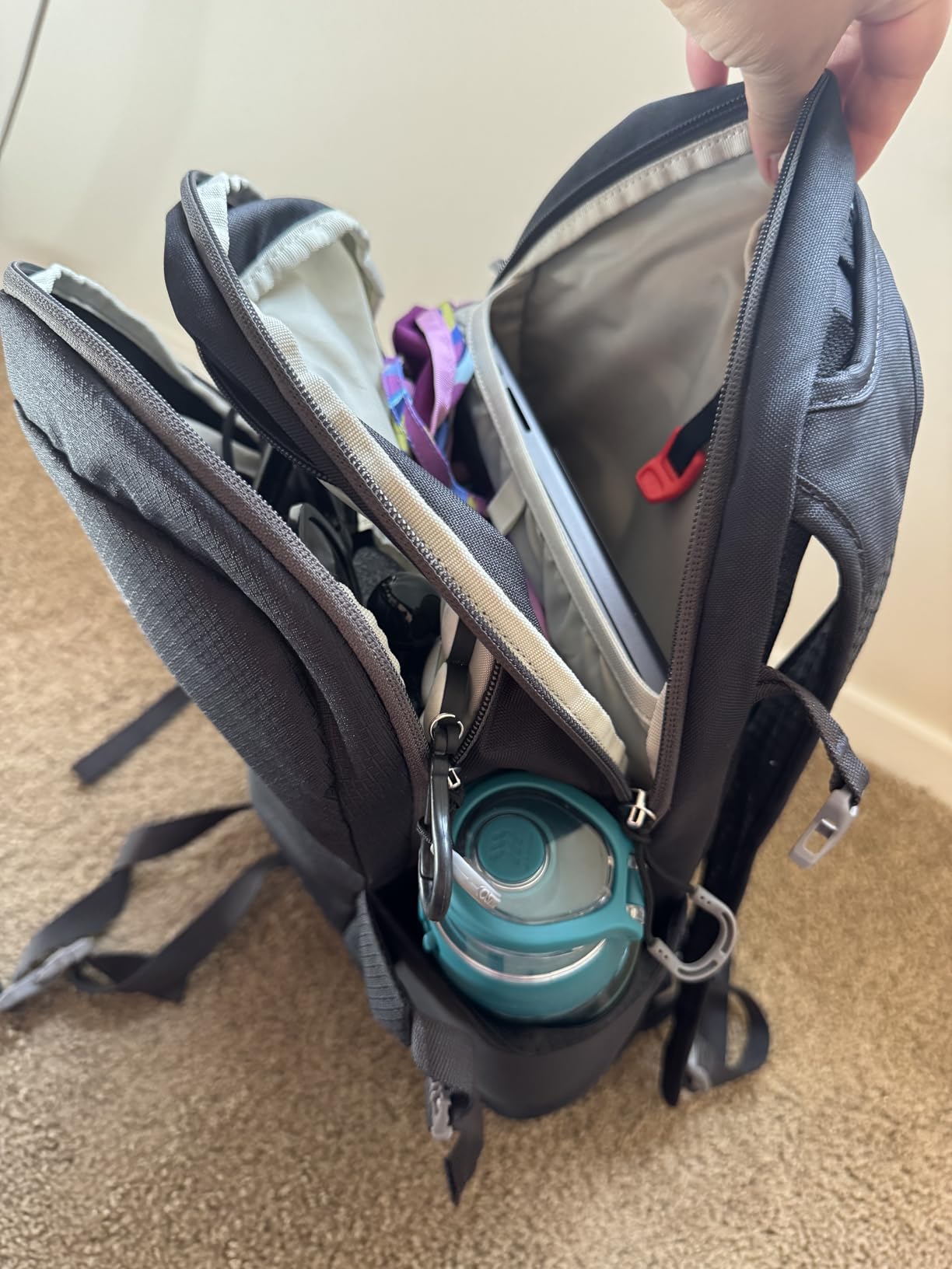 Osprey Daylite Commuter Backpack - Lightweight Everyday Bag with Laptop Sleeve, Bottle Pockets, Torrent Blue customer photo 2