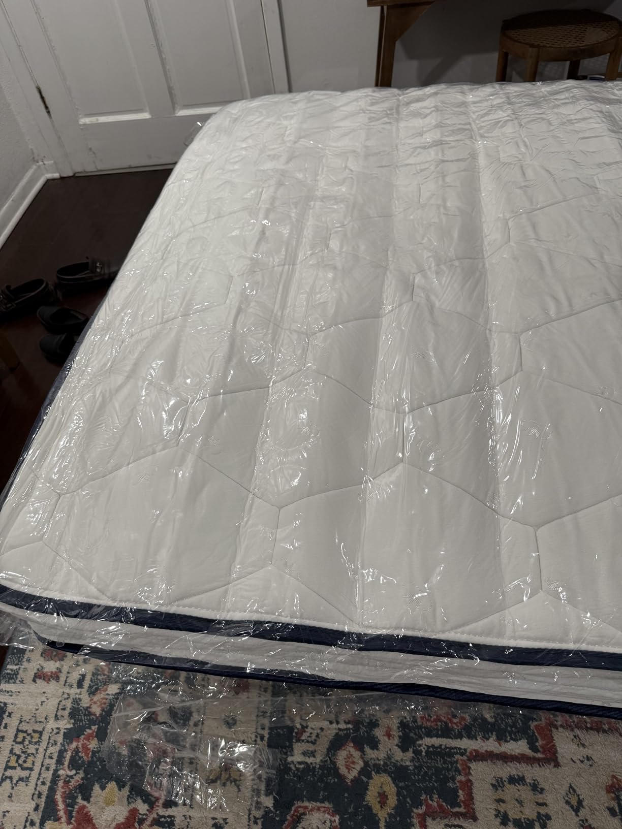 Novilla King Mattress 14 Inch, Hybrid Mattress in a Box with Individual Pocket Spring for Motion Isolation, Supportive & Pressure Relief, CertiPUR-US customer photo 1