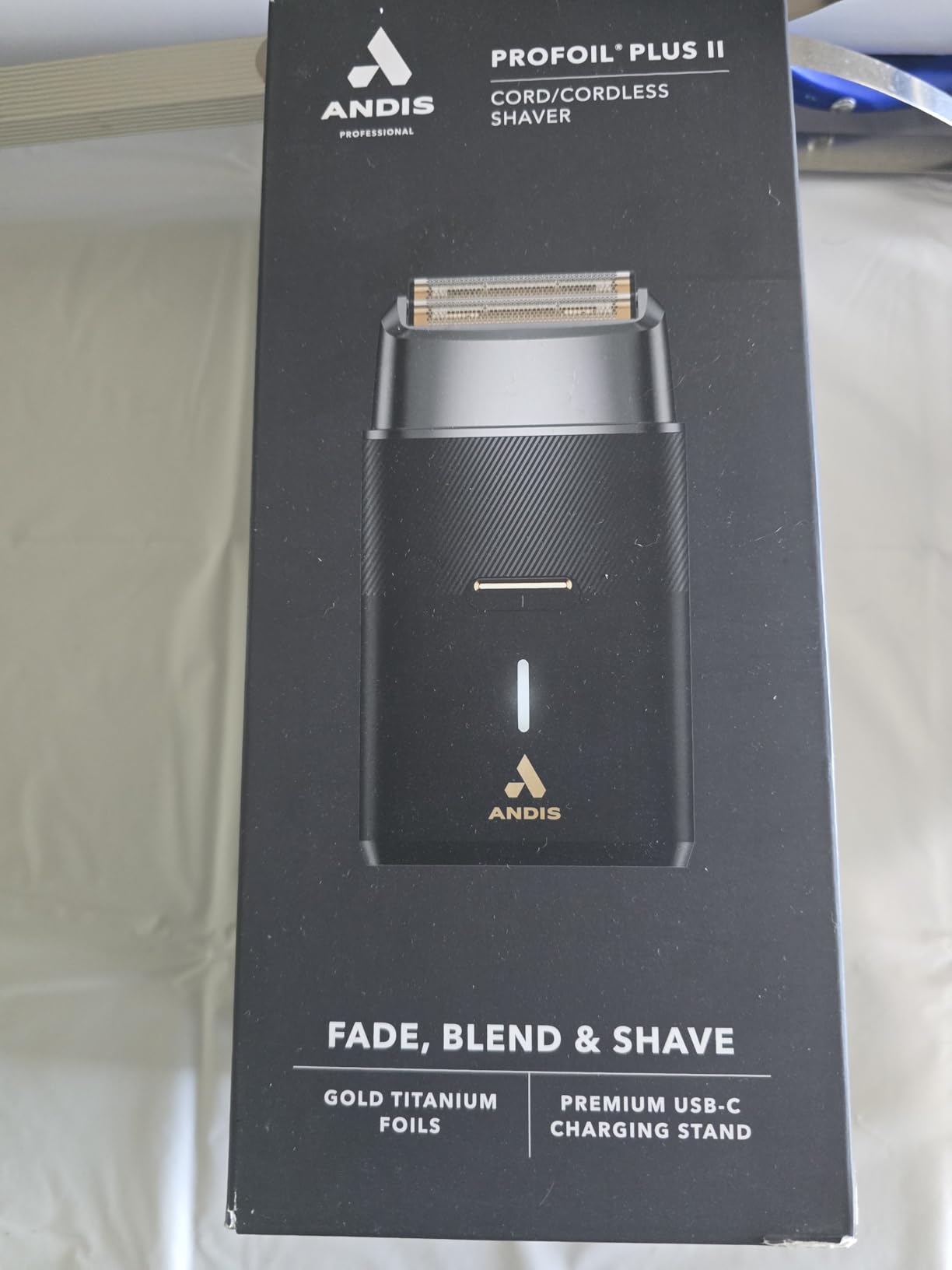 Andis 563616 Pro Foil Plus II Cordless Shaver, Gold Titanium Foils, Lithium Ion Battery, Includes USB-C Charging Stand, Black customer photo 2