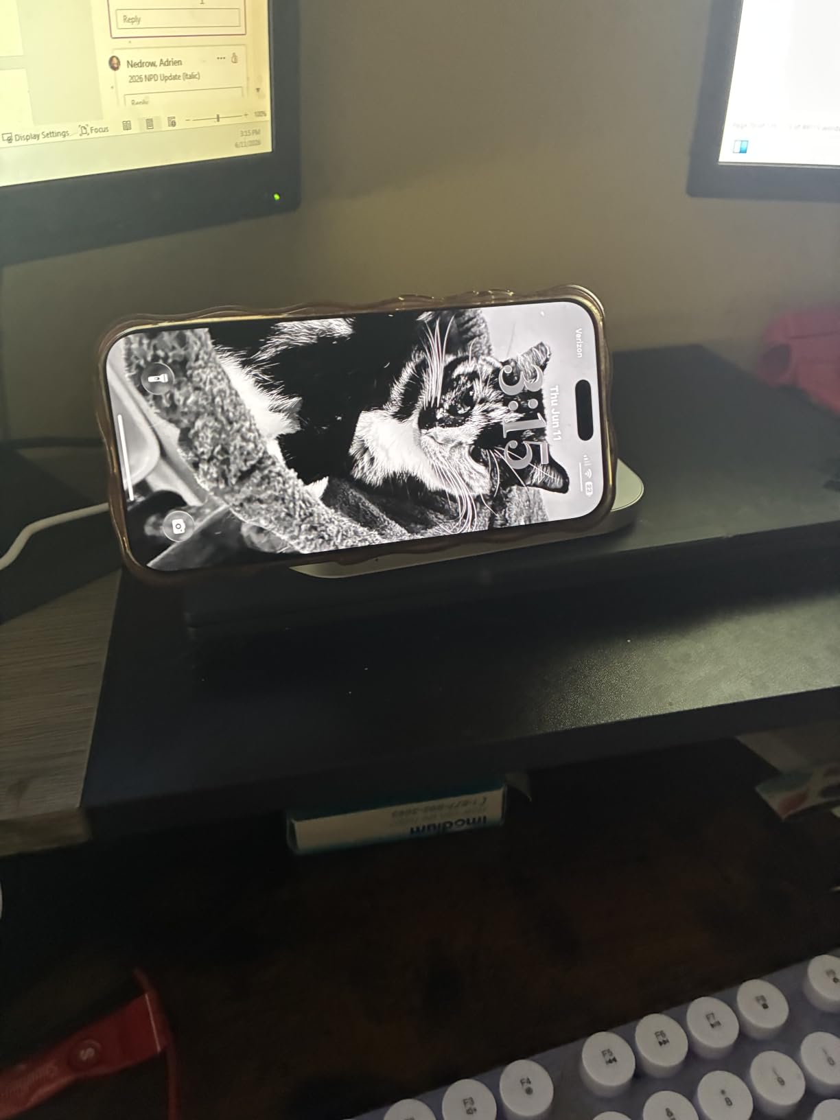 3-in-1 Charging Station for Apple Device, Qi2 25W Certified Magnetic Wireless Foldable Fast Charger Stand Compatible with MagSafe for iPhone 17e/17/16/15/14/13/12/Air Series, Apple Watch & AirPods customer photo 2