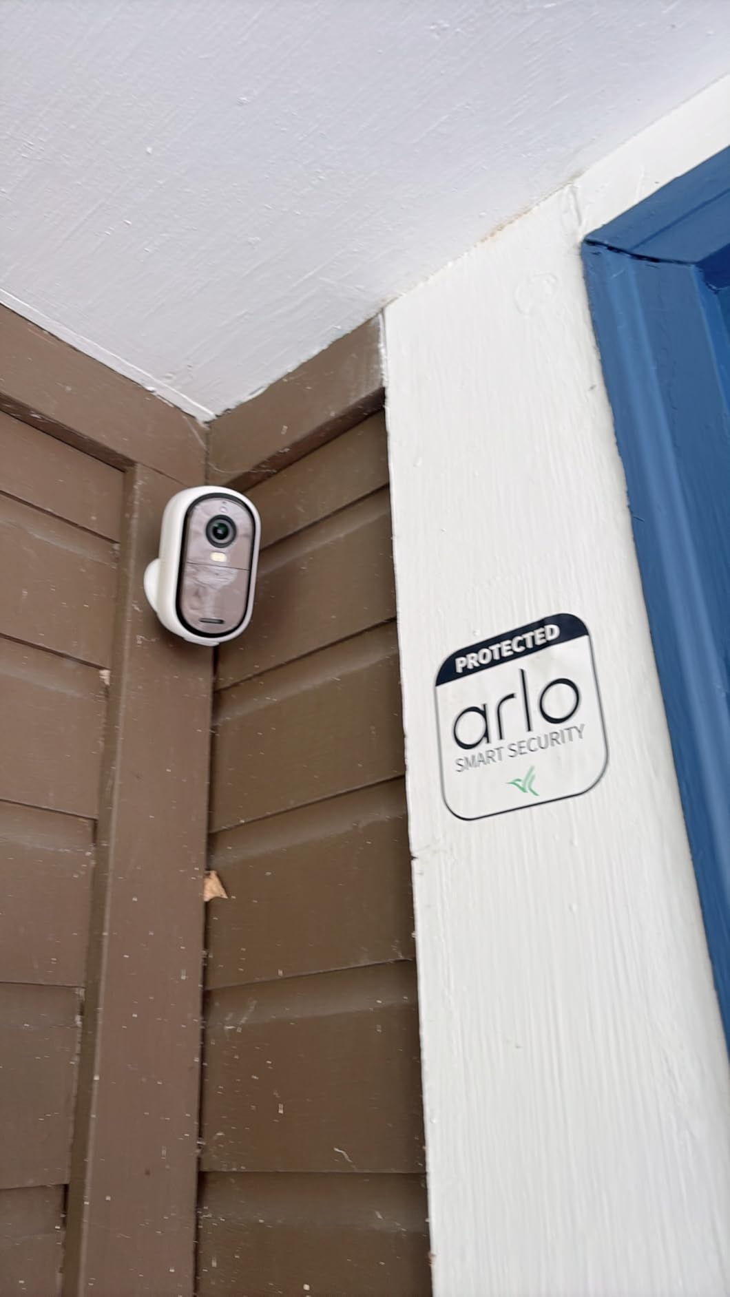 Security Cameras Wireless Outdoor - Arlo Essential Battery 2K (3rd Gen, Latest Version), Color Night Vision, Two-Way Audio, Home Security, Person/Package/Vehicle/Animal Detection, White - 1-Pack customer photo 1