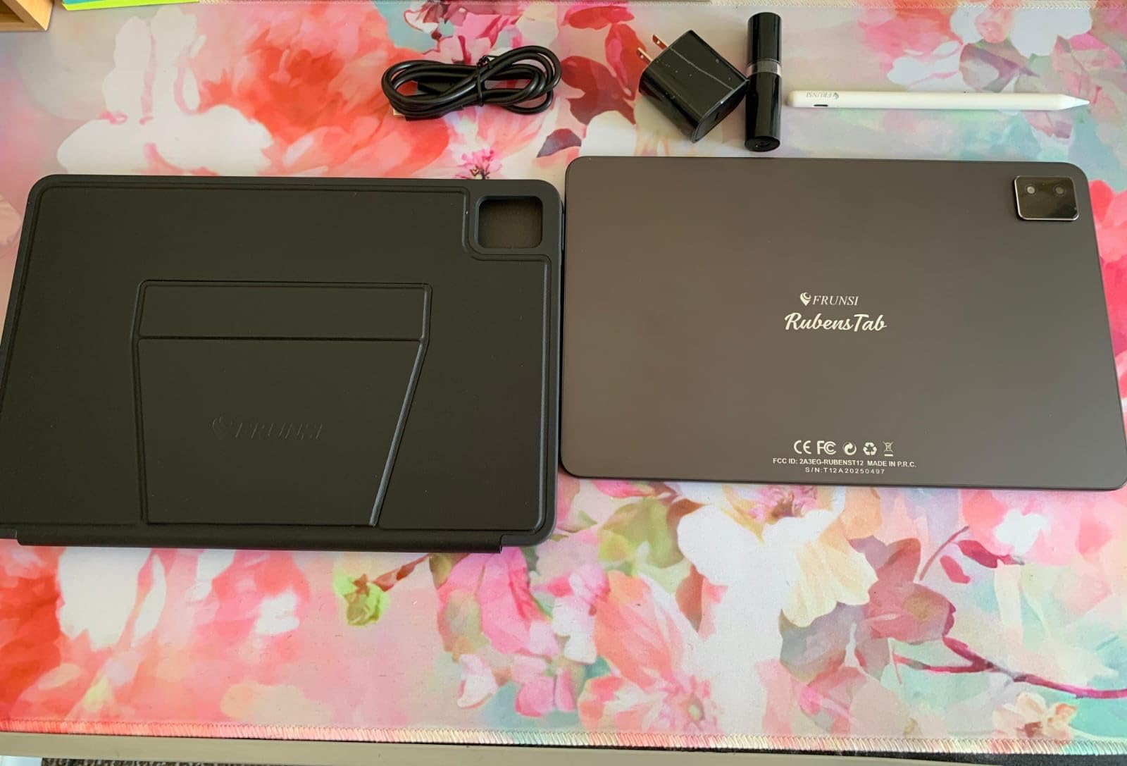 RubensTab T12 Standalone Drawing Tablet No Computer Needed, 12 Inch FHD Display, Octa-Core CPU, Pre-Installed Drawing Apps & Tutorials, More Bonus Items for Beginners, Artists, Students customer photo 2