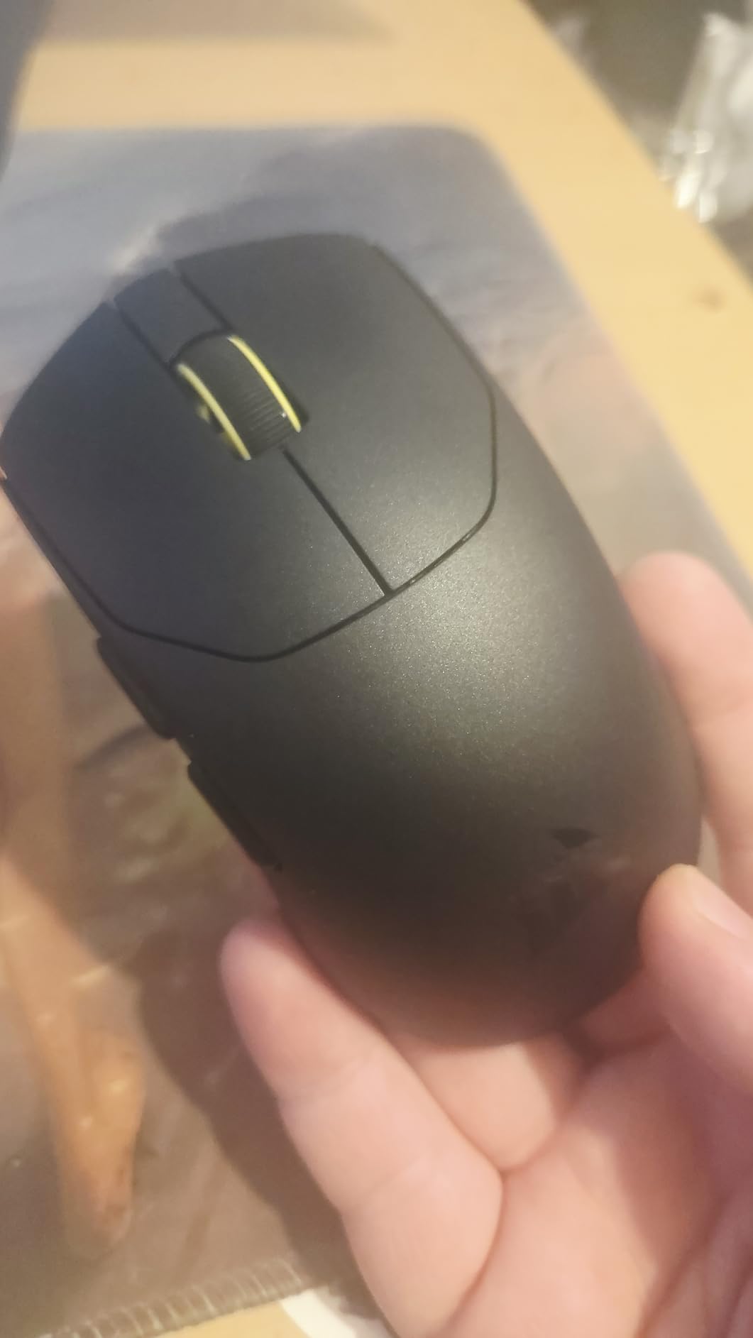 Sabre v2 PRO Ultralight FPS Wireless Gaming Mouse - 33,000 DPI, 36g Weight, 8,000Hz Hyper-Polling, Mechanical Switches, Up to 70-Hour Wireless Battery Life, Web Hub - Black customer photo 1