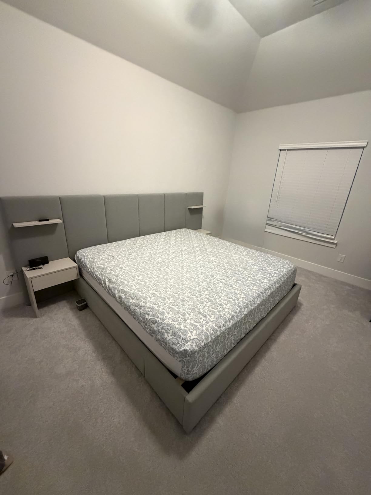 King Bed Frame with Storage & Built-in Nightstands, Velvet Upholstered Platform Bed Frame with Drawers & 2 Floating Storage Shelves, Noise-Free, No Box Spring Needed, Easy Assembly, Beige customer photo 2