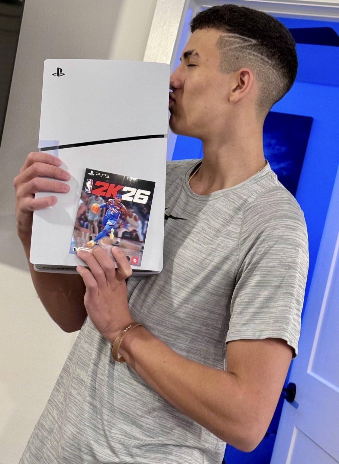 PlayStation 5 Console – NBA 2K26 Bundle (model Group) customer photo 1