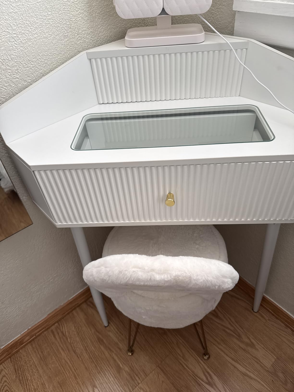 ARTETHYS Corner Vanity Desk with Retractable and Rotating Mirror and Lights Small Modern White Makeup Vanity Set with Glass Top for Women Compact Girls Dressing Table with Storage for Small Space customer photo 2