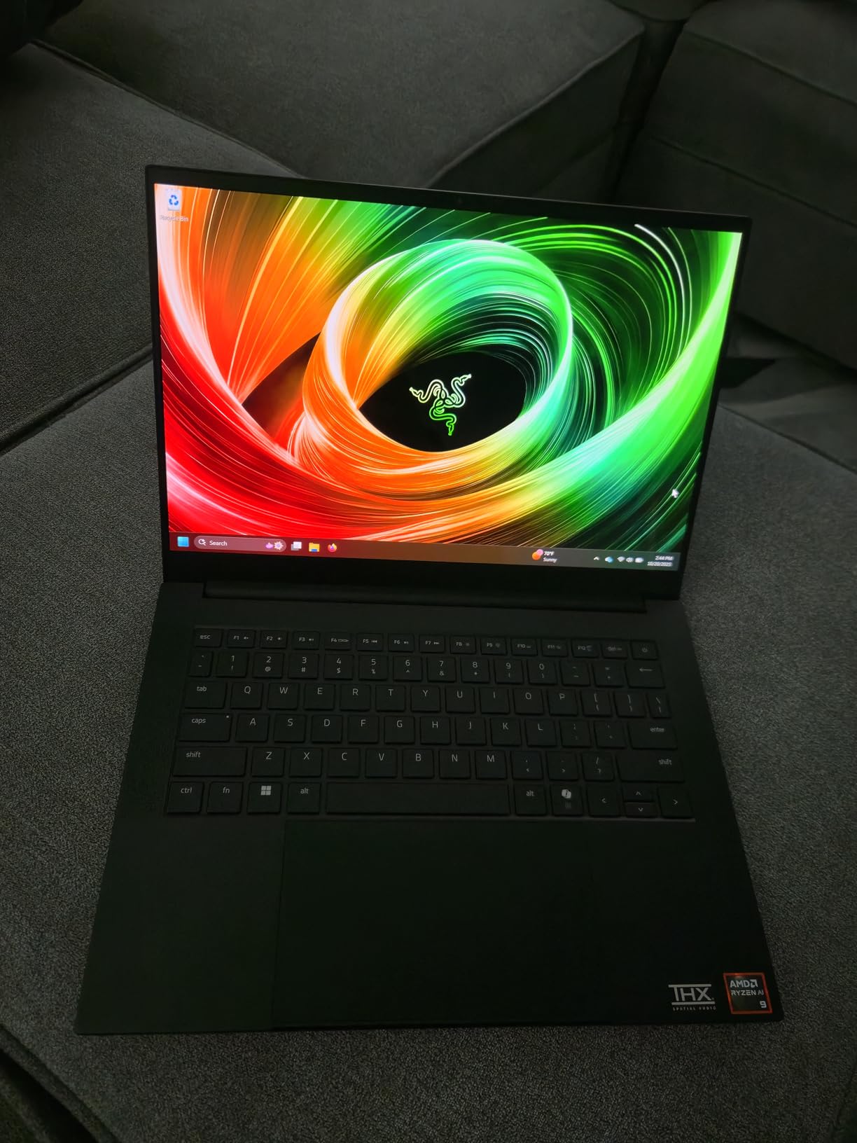 Razer Blade 14 (2025) Gaming Laptop: NVIDIA GeForce RTX 5060 - AMD Ryzen AI 9 365 CPU - 3K 120Hz OLED Display - 16GB LPDDR5X RAM - 1TB SSD - Thin & Lightweight - Chroma RGB - Windows - Black customer photo 1