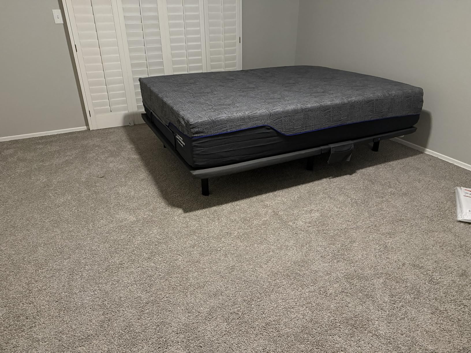 Pipishell Queen Adjustable Bed Frame and 10 inch Mattress Set, Massage Electric Bed Base, Head and Foot Lift, Wireless Remote, 4 USB Ports, Gel Memory Foam, 4 Leg Height Options, LED Night Light customer photo 1