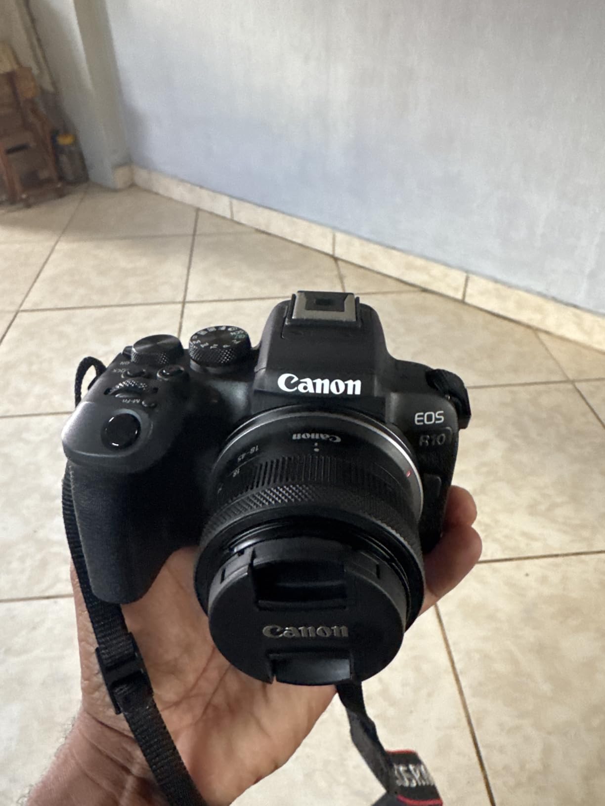 Canon EOS R10 Mirrorless Camera Kit with RF-S 18-45mm Lens | 24.2MP APS-C, 4K Video, Dual Pixel AF, 15fps Burst, Perfect for Beginner Photographers & Vloggers (5331C009) + 64GB Card + Shoulder Bag customer photo 2