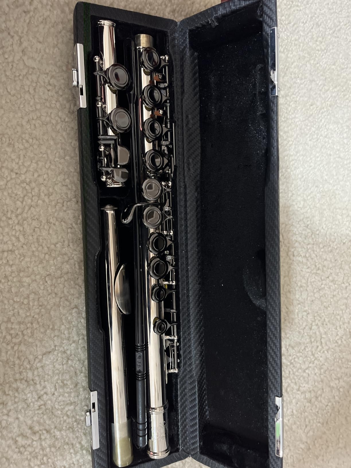 AKLOT Closed-Hole Concert C Flute: Flute Instrument with 16 Keys, Offset G, Smooth Black Nickel Keys, Air-Tight Pads, Include Stylish Leather Hard Case, Cleaning Kit, Stand, Gloves (LUM-MB) customer photo 1