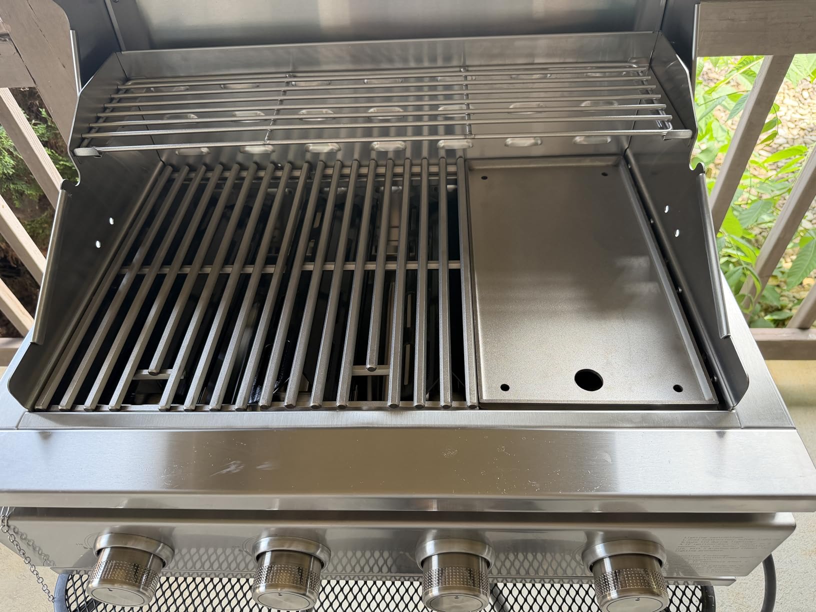 Premium Built In 4 Burner Propane Gas Grill, ALL-Thickened 304 Stainless Steel, 32,000 BTU with 516sq.in. Cooking Space, Baking Tray & Grates,for Patio Backyard Parties Barbecue customer photo 1