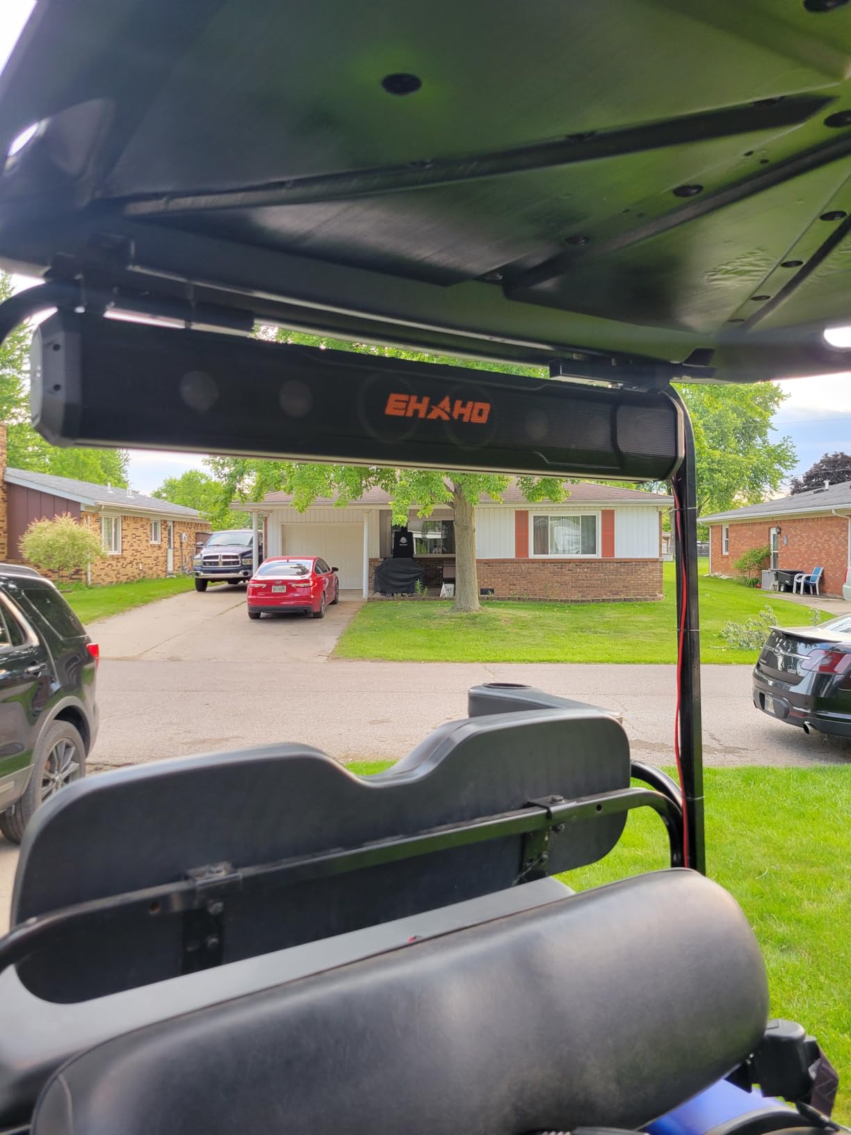 Ehaho 26 Inch 6 Speaker UTV Sound Bar, Bluetooth Golf Cart Speakers [Color Changing RGB & Strobe Light] IP66 Waterproof ATV Speaker System, SXS SoundBar Compatible with Polaris RZR CFmoto Can-Am customer photo 2