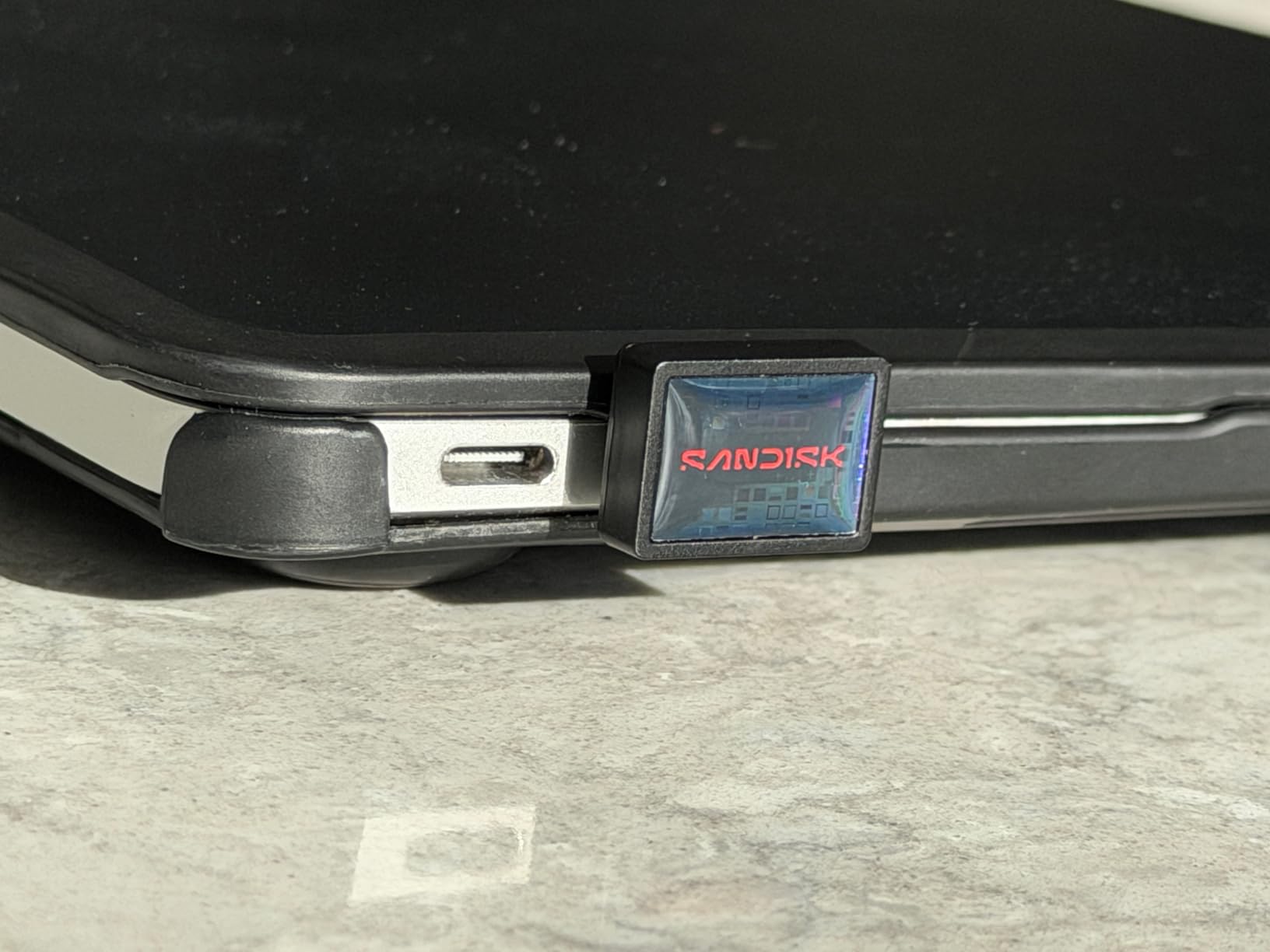 SANDISK 256GB Extreme Fit USB-C Flash Drive - Up to 400MB/s Read, USB 3.2 Gen 1, Type-C, Plug-and-Stay - SDCZ530-256G-G46 customer photo 2